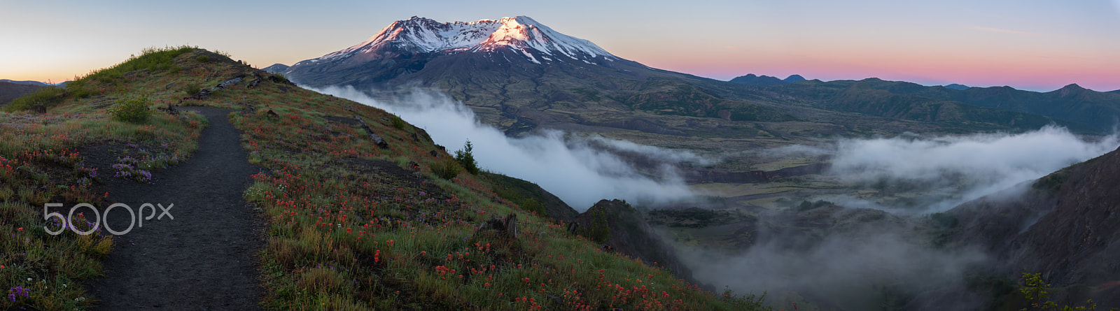 Canon EOS 5DS R + Canon EF 300mm f/2.8L sample photo. First light on mt. st. helens photography
