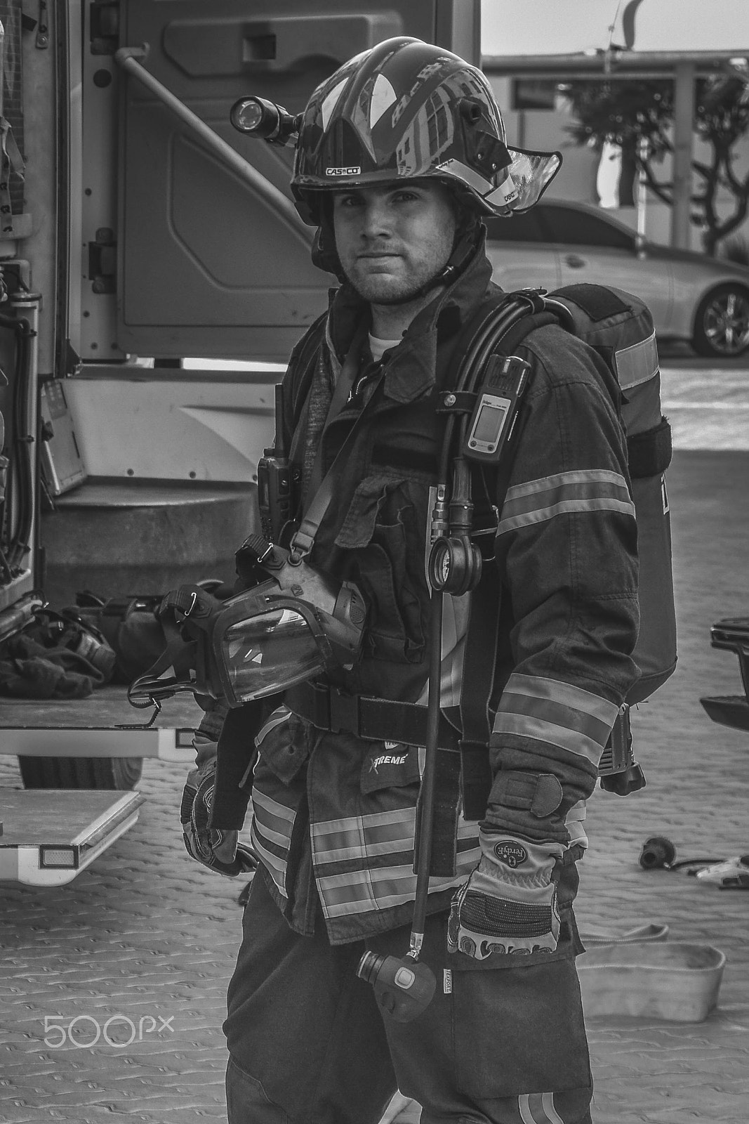 Nikon D5500 + Tamron AF 18-270mm F3.5-6.3 Di II VC LD Aspherical (IF) MACRO sample photo. The firefighter photography