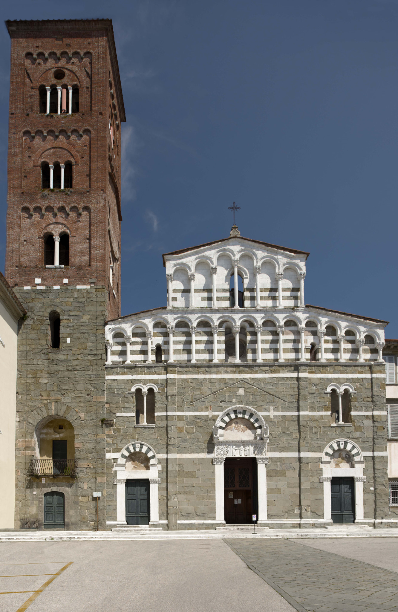 Nikon D810 + Nikon PC-E Nikkor 24mm F3.5D ED Tilt-Shift sample photo. Lucca photography