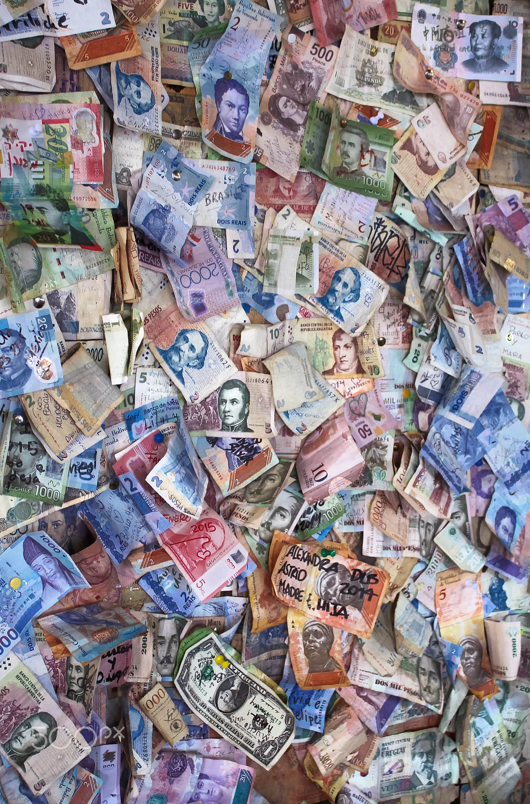 Canon EOS 100D (EOS Rebel SL1 / EOS Kiss X7) sample photo. Money, by mauricio barbiani photography
