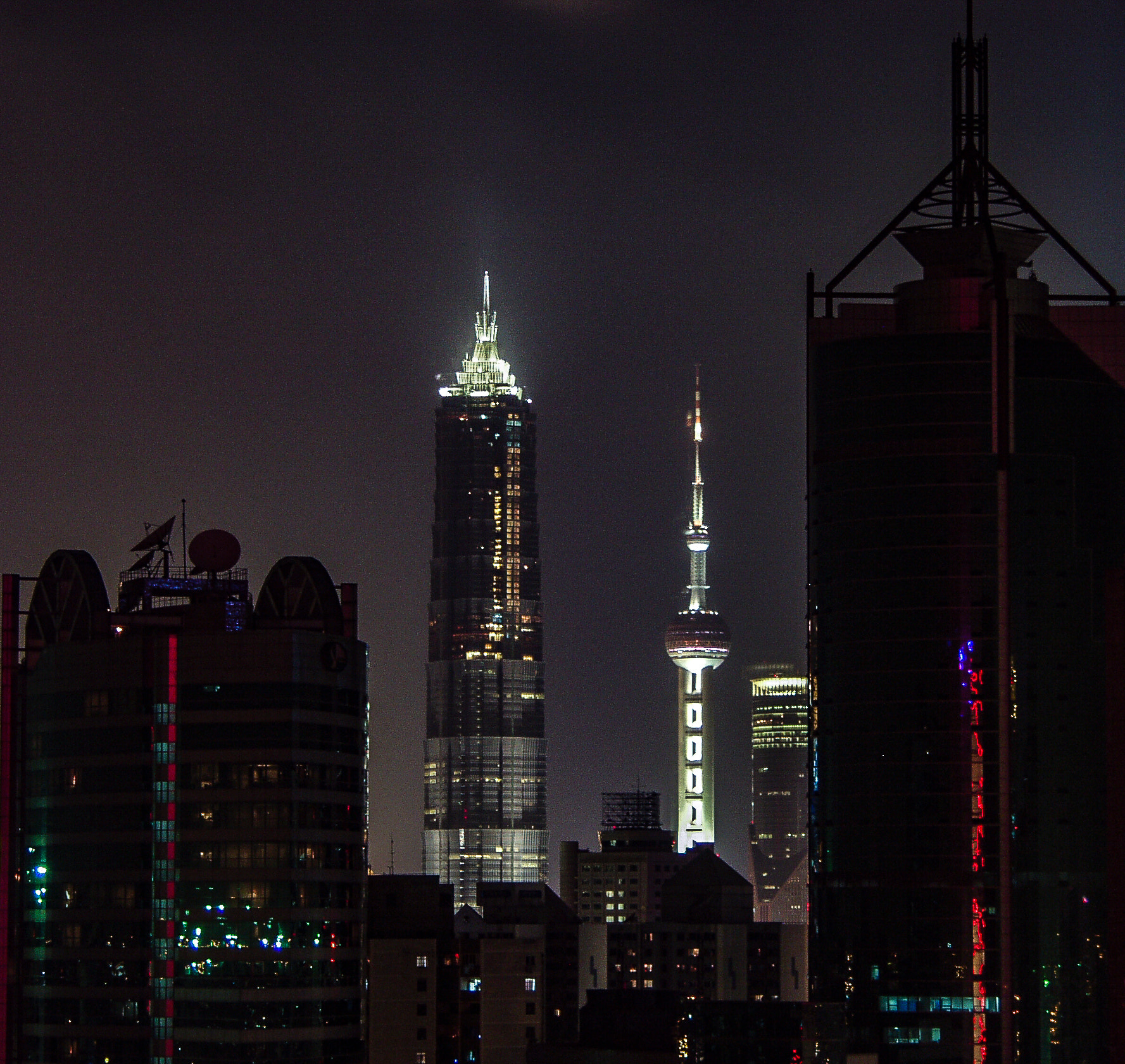 Olympus E-10 sample photo. Shanghai high rises photography