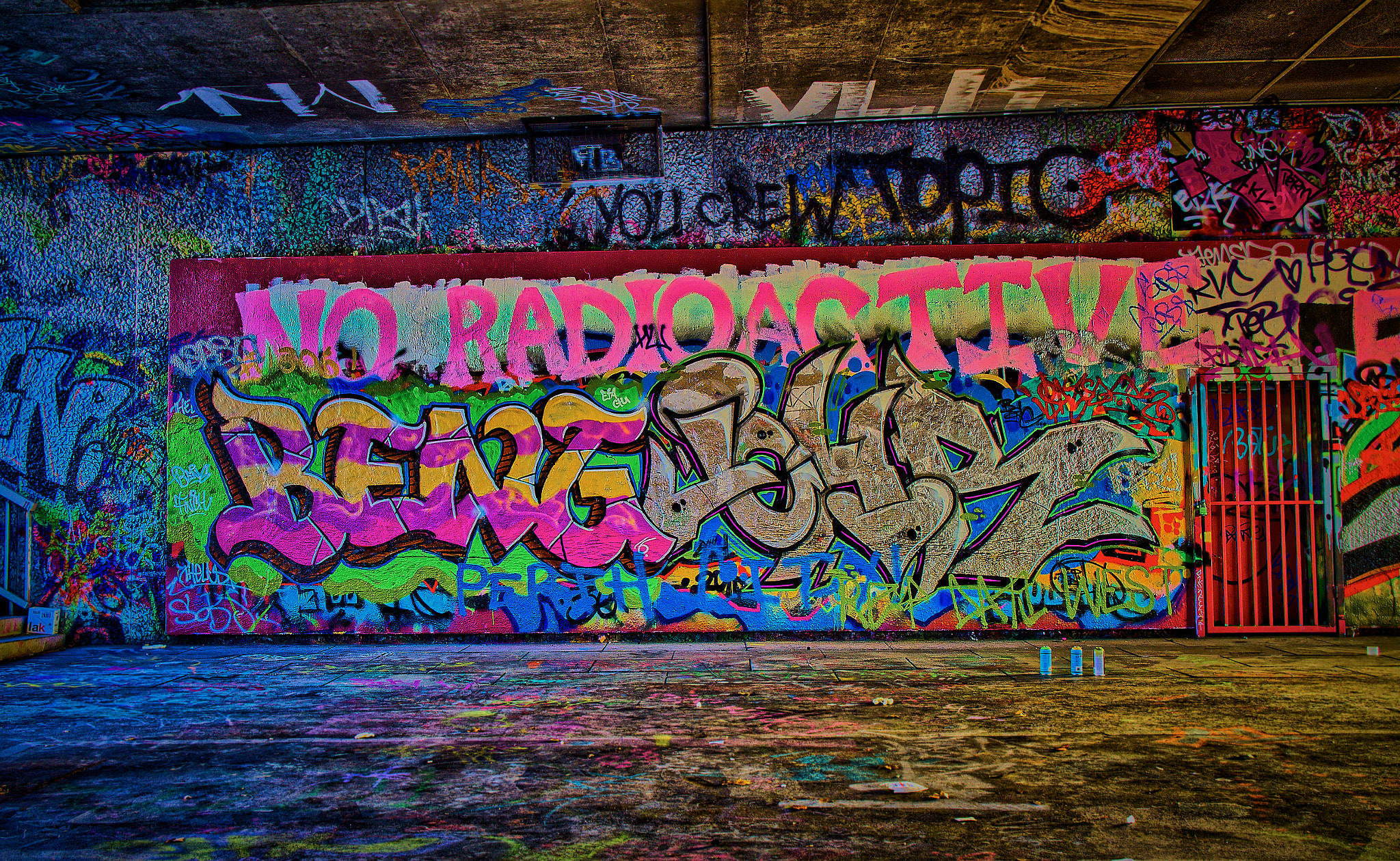 Sony a6000 + Sony Vario-Tessar T* E 16-70mm F4 ZA OSS sample photo. Streetart photography