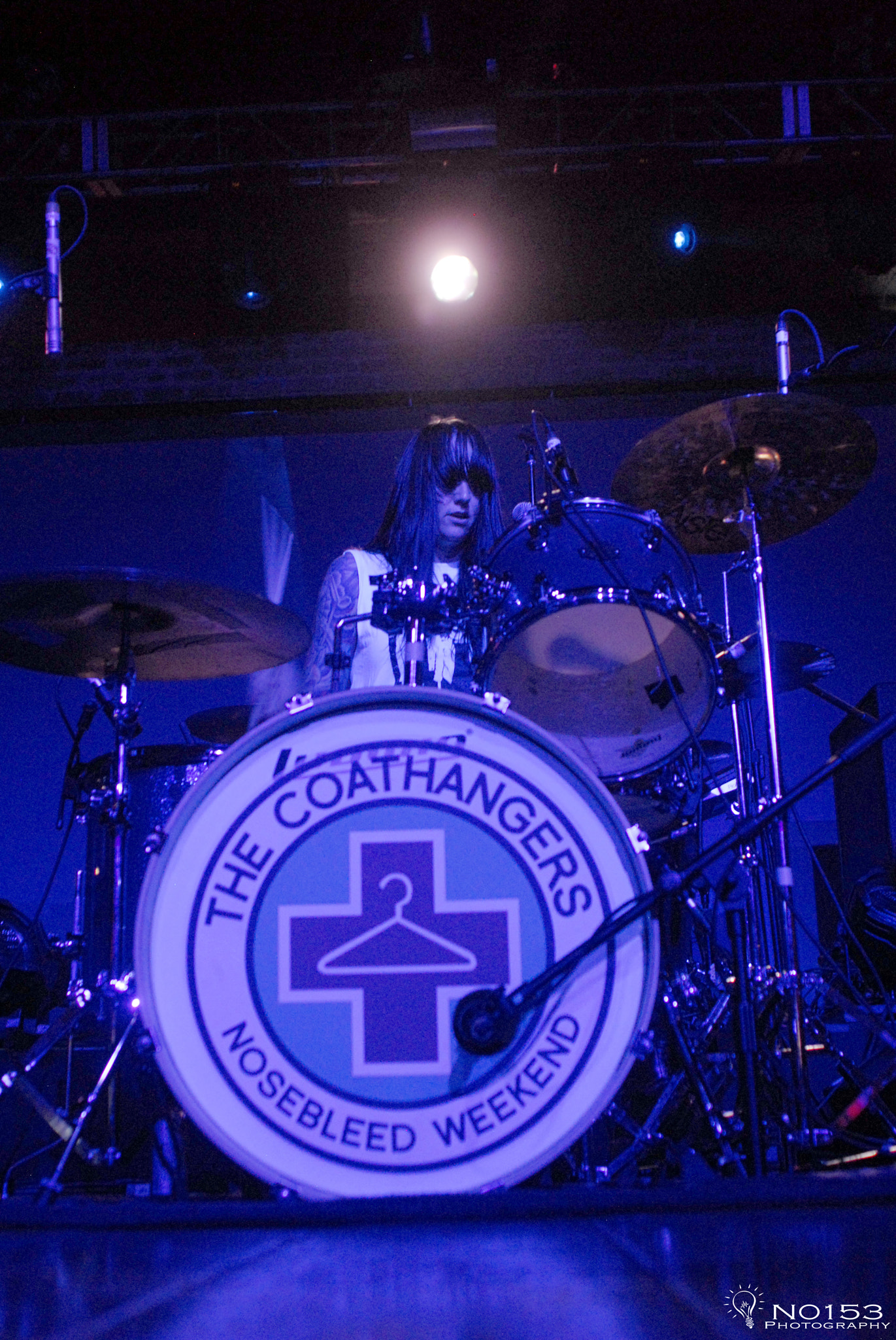 AF Zoom-Nikkor 28-85mm f/3.5-4.5 sample photo. The coathangers photography