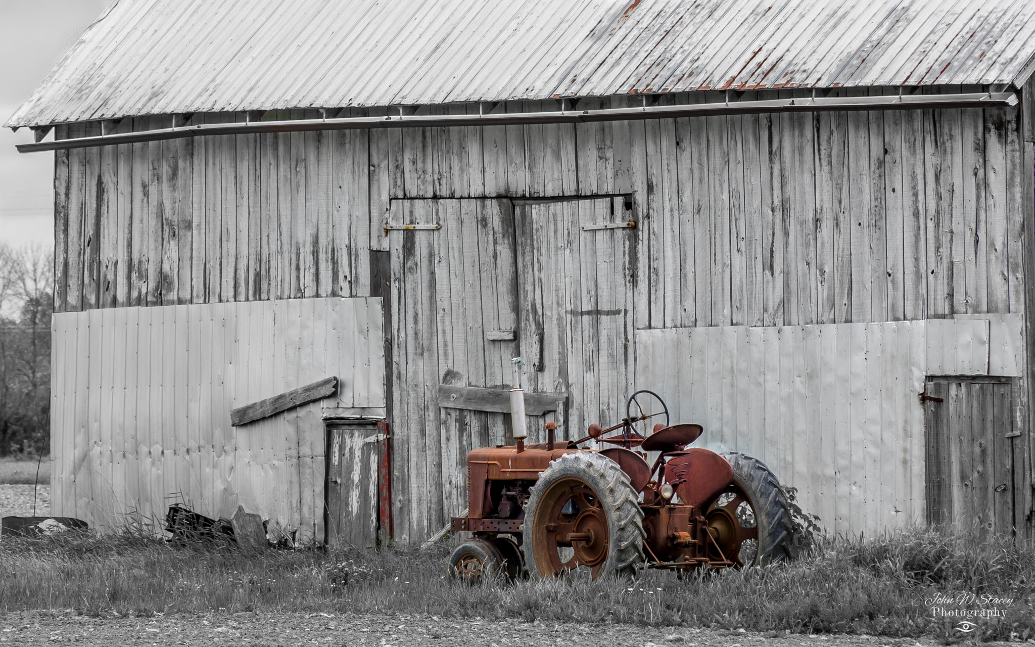 Nikon D610 + AF Nikkor 70-210mm f/4-5.6 sample photo. Tractor colour photography