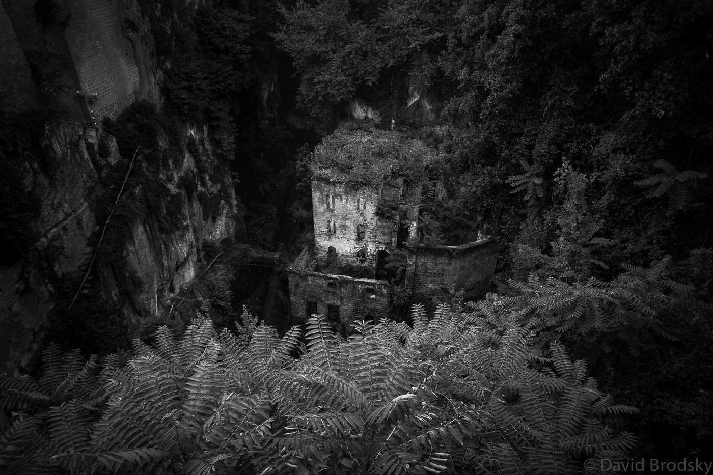 Sony Alpha NEX-7 + Sony E 16mm F2.8 sample photo. Deep valley of the mills photography