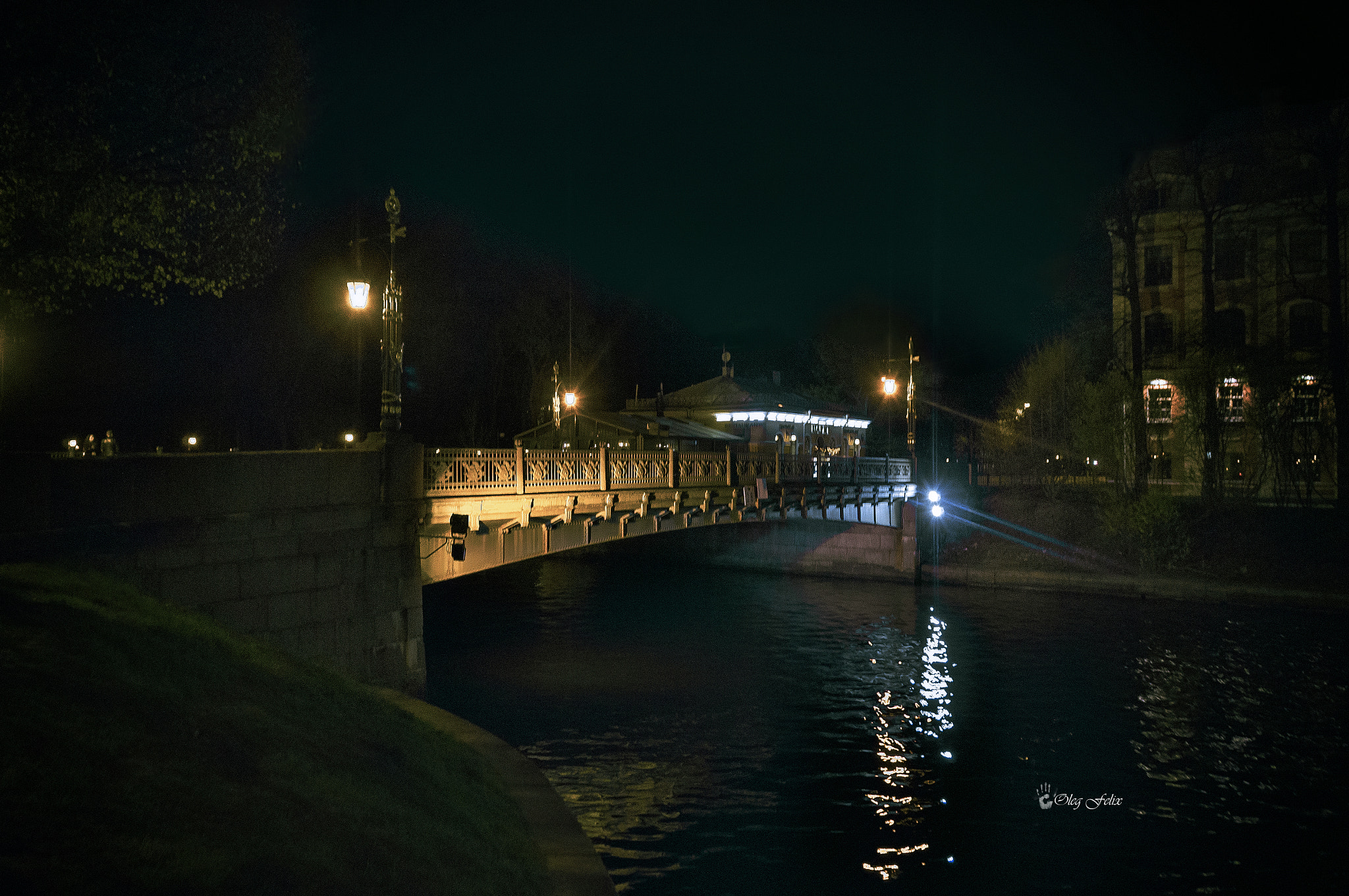 Sony SLT-A37 sample photo. Night at the bridge. photography