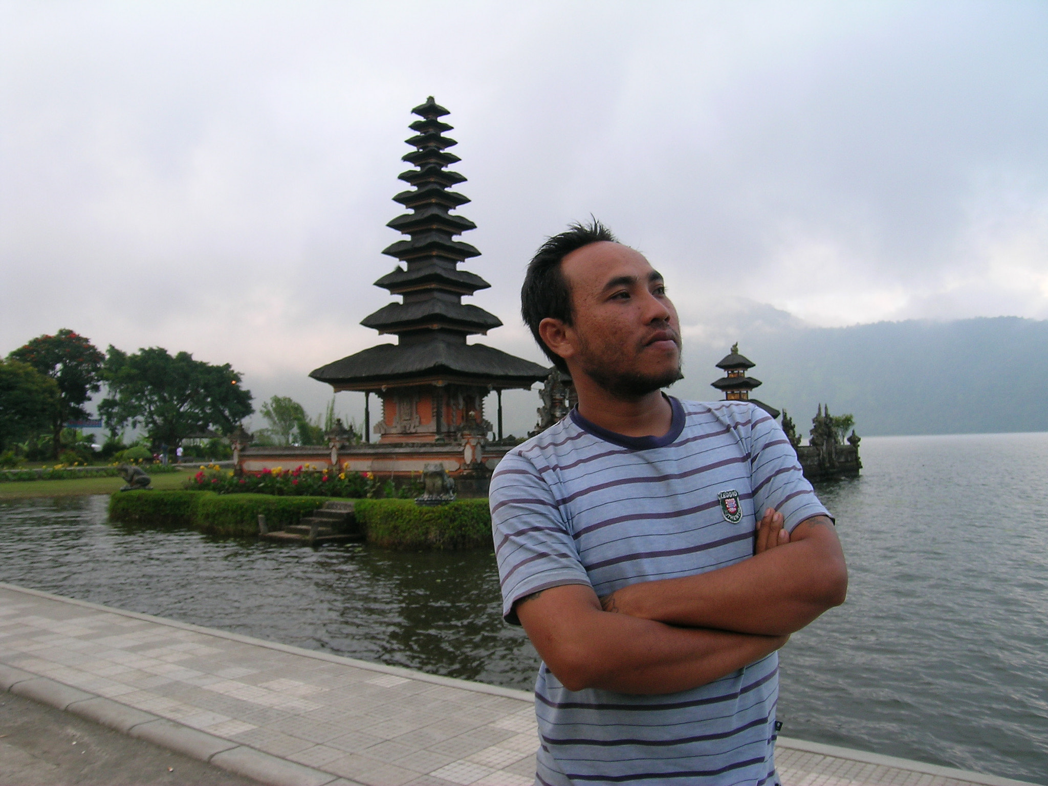 Nikon E5400 sample photo. Temple in the lake at bali photography