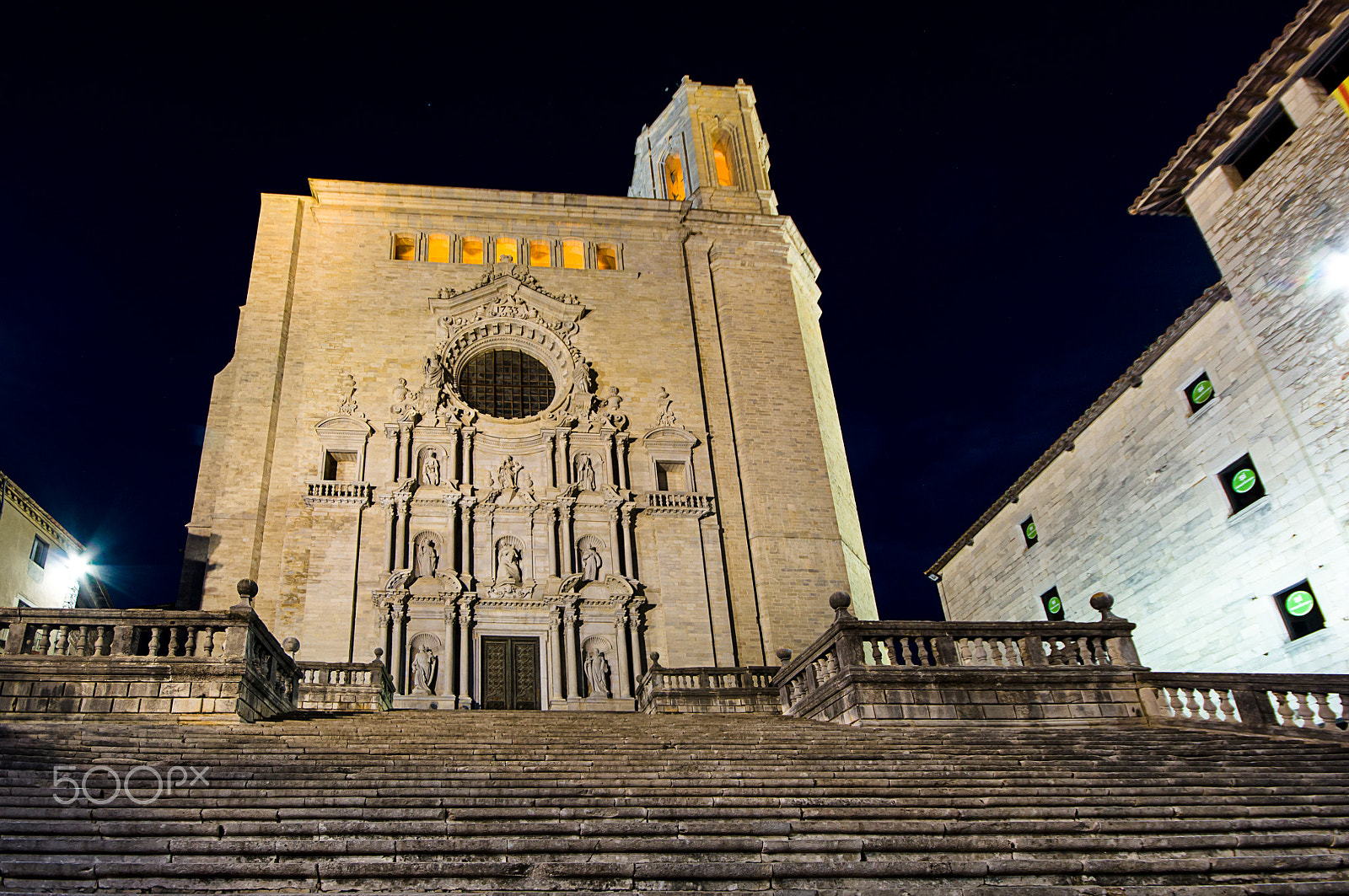 Sigma AF 10-20mm F4-5.6 EX DC sample photo. Girona at night, catalonia, spain photography
