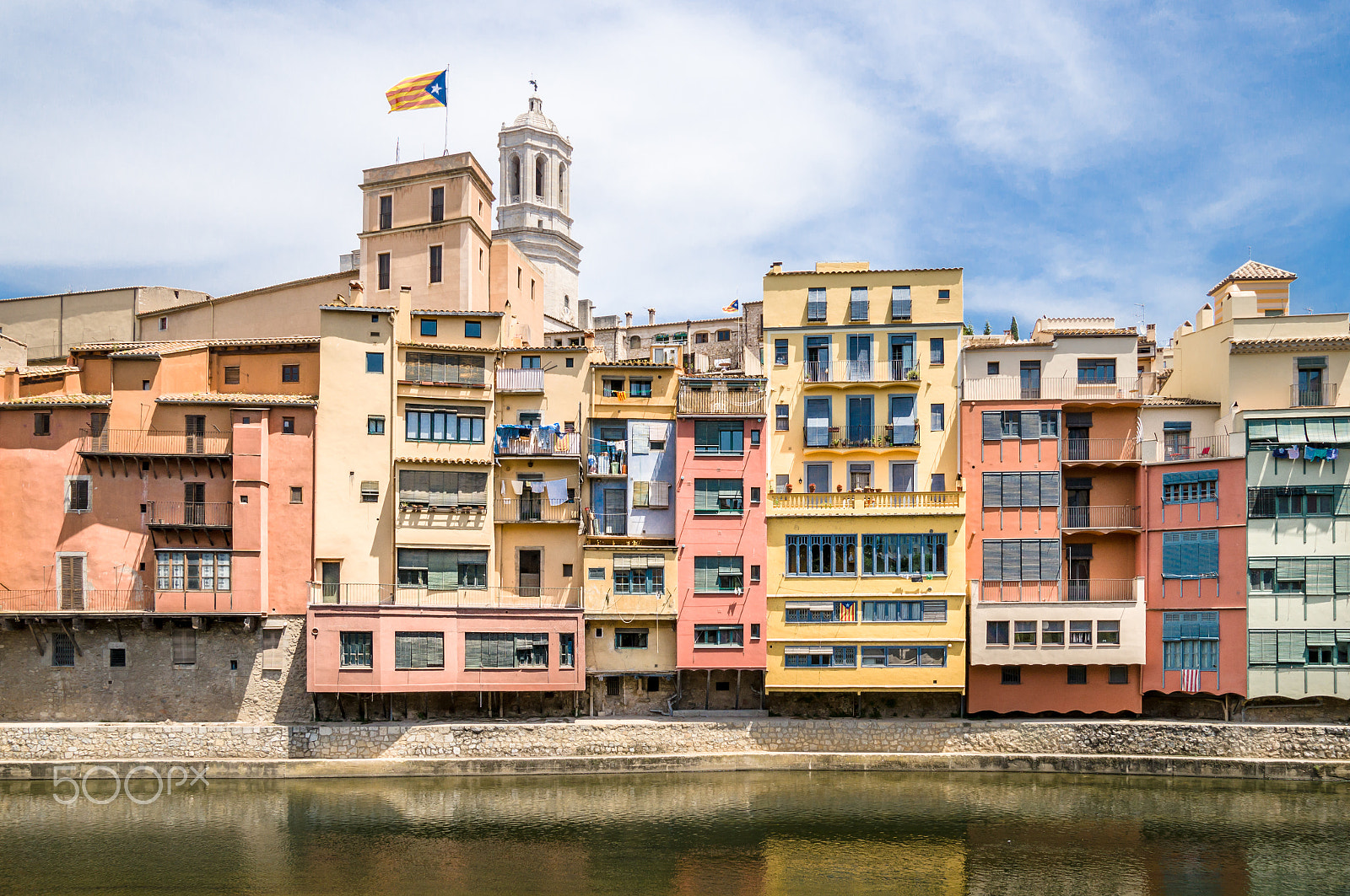 Sony DT 16-105mm F3.5-5.6 sample photo. View of the city of girona photography