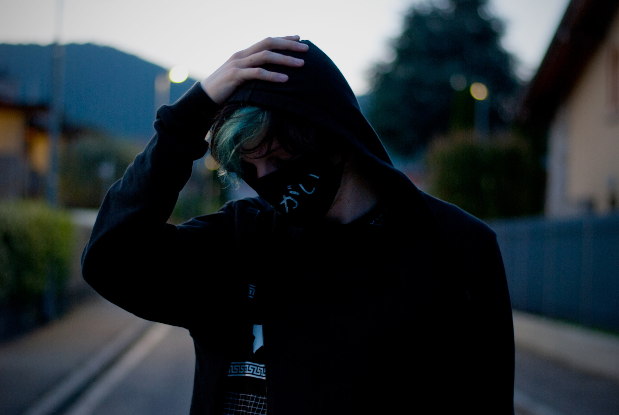 Nikon D80 + Nikon AF-S Nikkor 50mm F1.8G sample photo. Night dweller photography