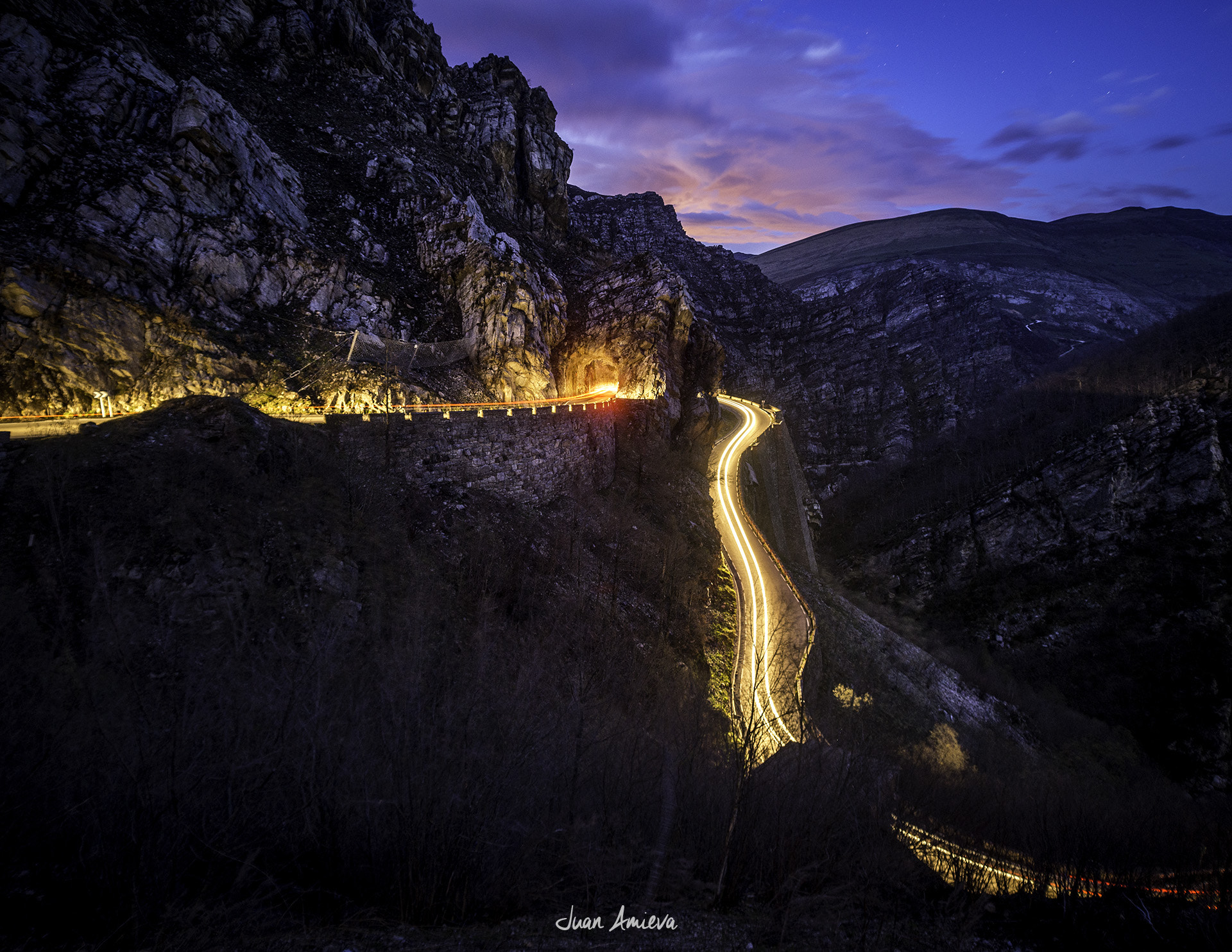 Nikon D610 + Sigma 17-35mm F2.8-4 EX Aspherical sample photo. Downhill trails. photography