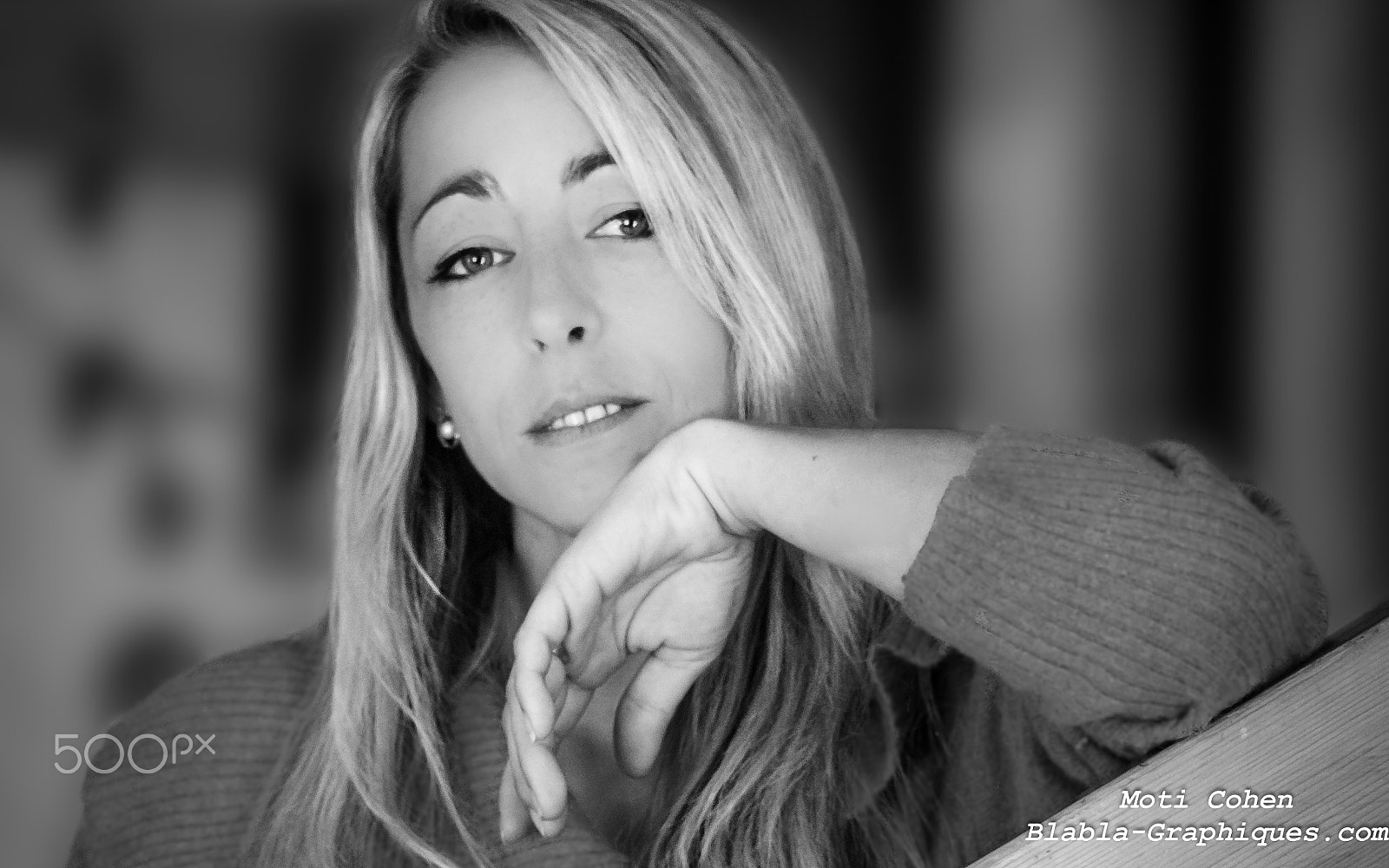 Canon EF 28-80mm f/2.8-4L sample photo. Angélique photography