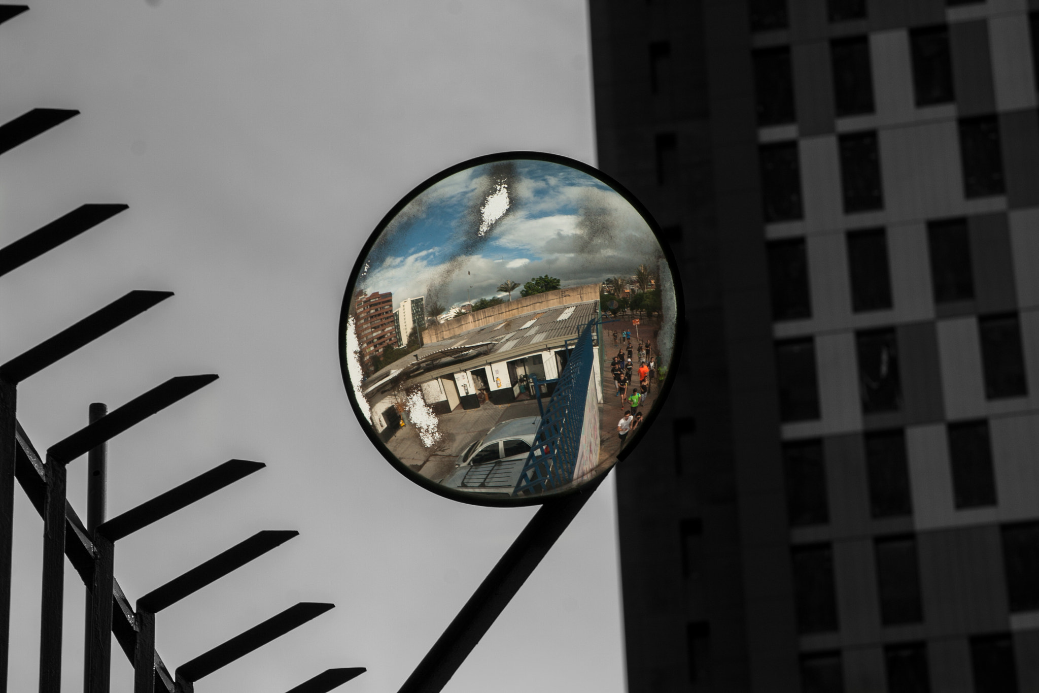 Canon EF 28-105mm f/3.5-4.5 USM sample photo. Run your city photography