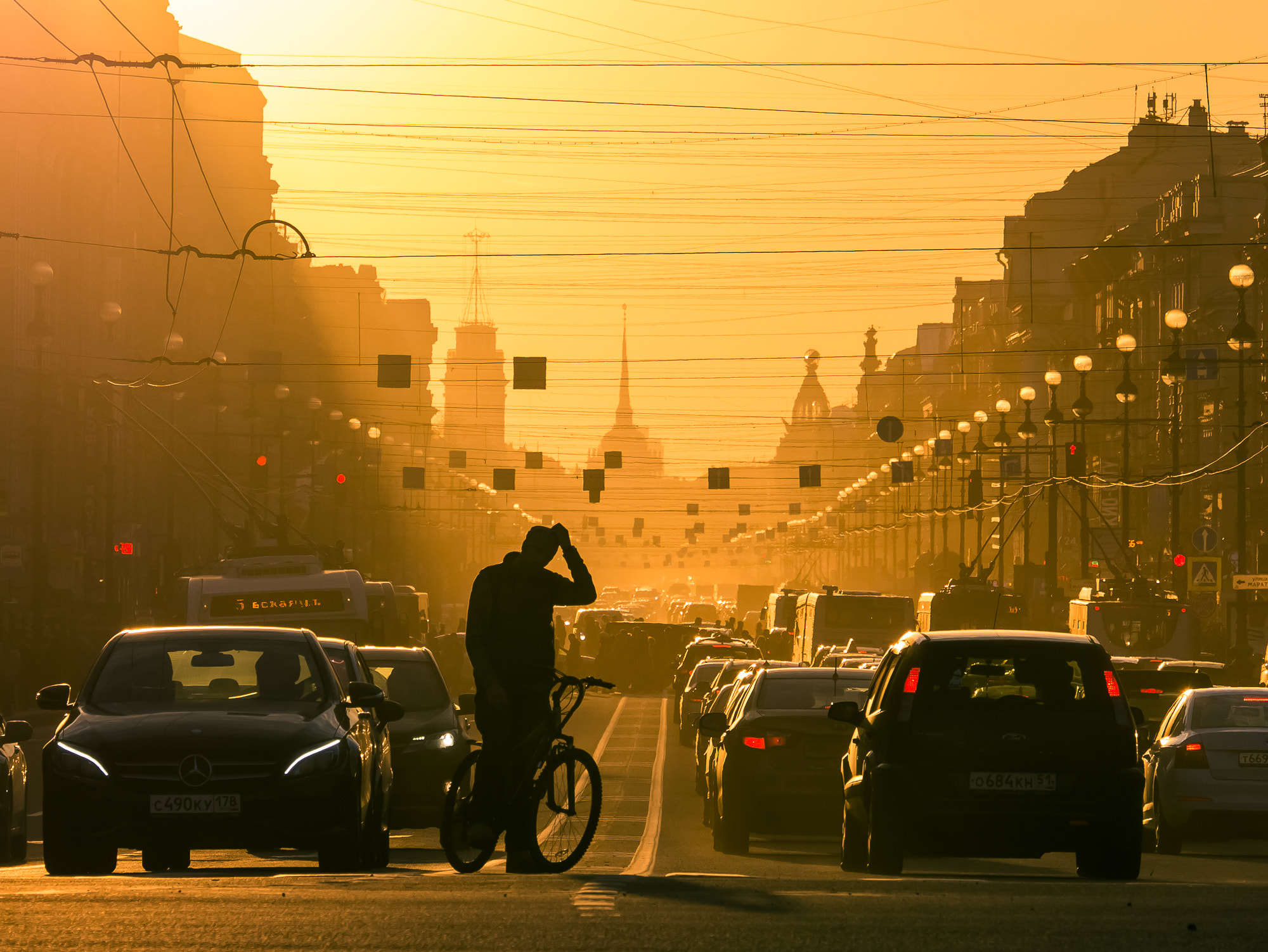Panasonic Lumix G X Vario 35-100mm F2.8 OIS sample photo. Thinking in st petersburg photography