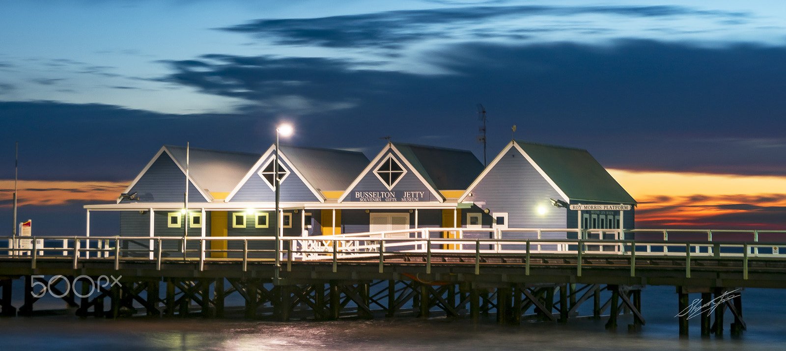 Nikon D810 + Sigma 18-250mm F3.5-6.3 DC OS HSM sample photo. Blue morning busselton jetty photography