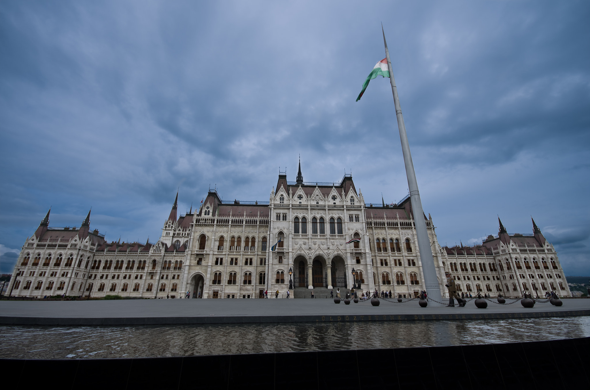 Sigma AF 10-20mm F4-5.6 EX DC sample photo. House of parlament photography