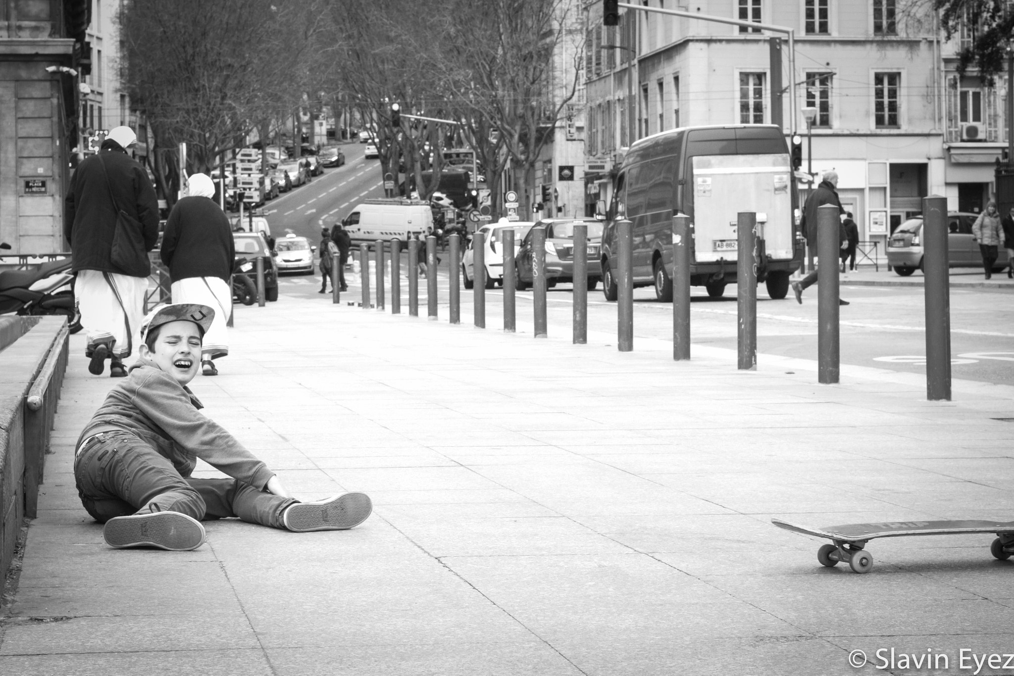 Canon EOS 500D (EOS Rebel T1i / EOS Kiss X3) + Canon EF 50mm f/1.8 sample photo. Riding hurts photography