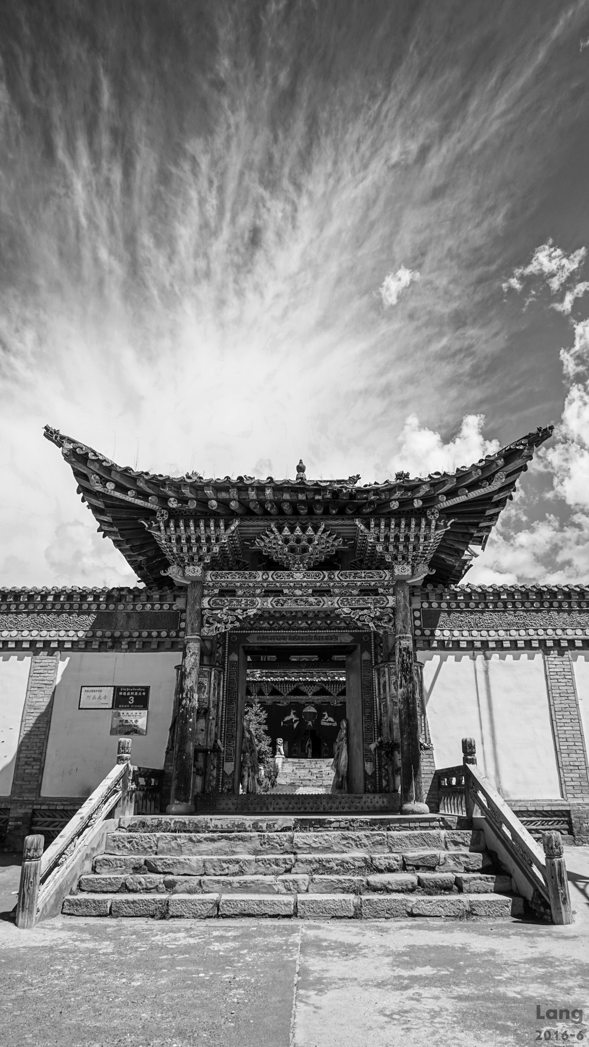 Sony a7 + FE 21mm F2.8 sample photo. Temple photography