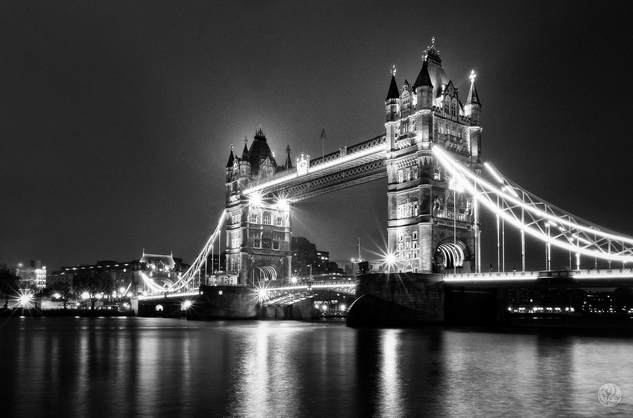 Panasonic Lumix DMC-GM1 + Panasonic Lumix G 14mm F2.5 ASPH sample photo. The tower bridge photography