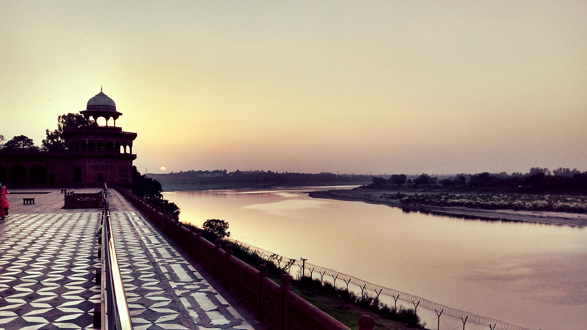Motorola MotoE2 sample photo. Taj mahal #bank of yamuna photography