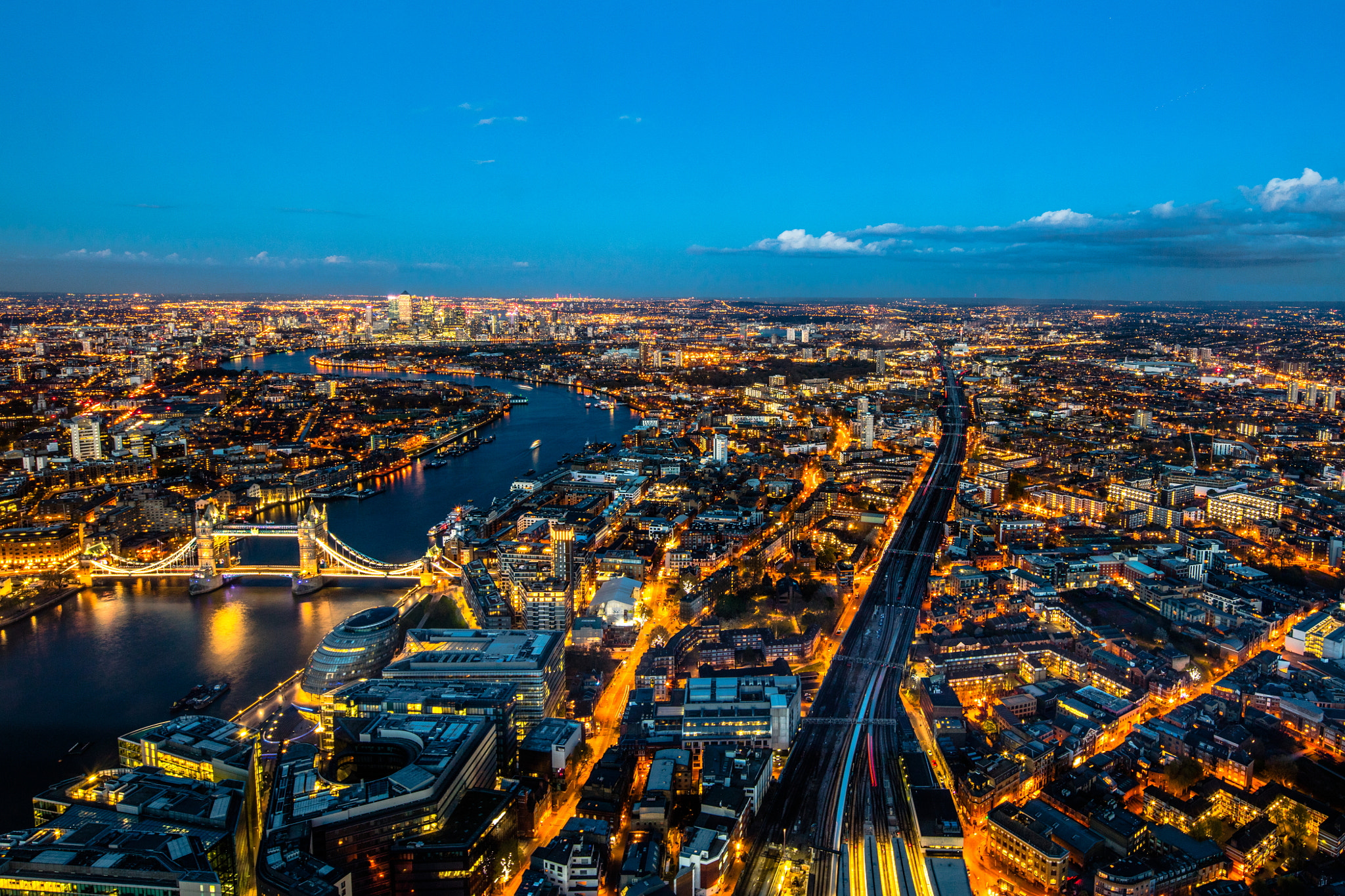 Canon EOS 5DS R + Canon TS-E 17mm F4L Tilt-Shift sample photo. The shard sunset photography