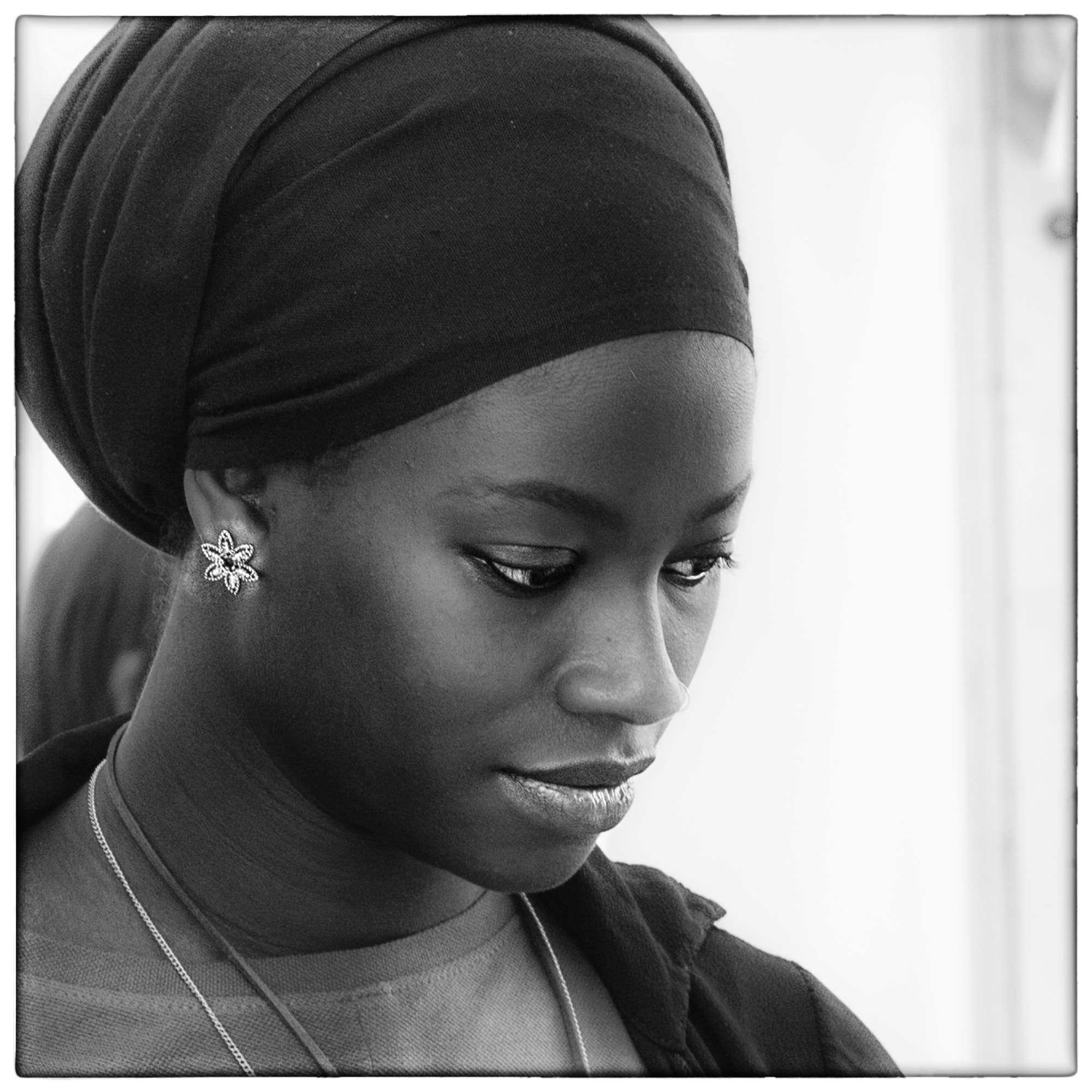 Sony a5100 + E 50mm F1.8 OSS sample photo. A graceful appearance in the local market photography