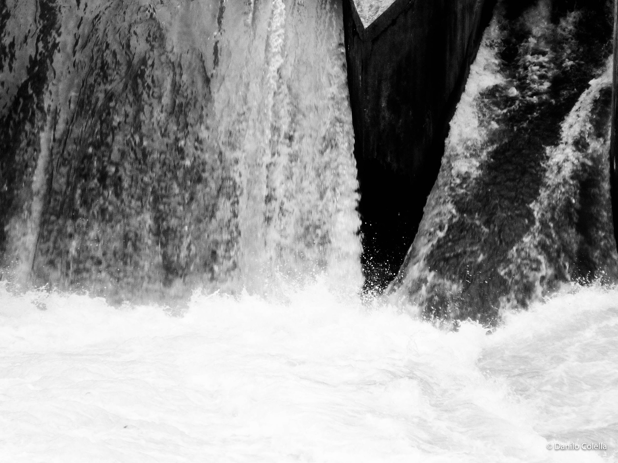 Panasonic DMC-ZX1 sample photo. La diga si apre, l'acqua del sile sgorga dal nuovo passaggio photography