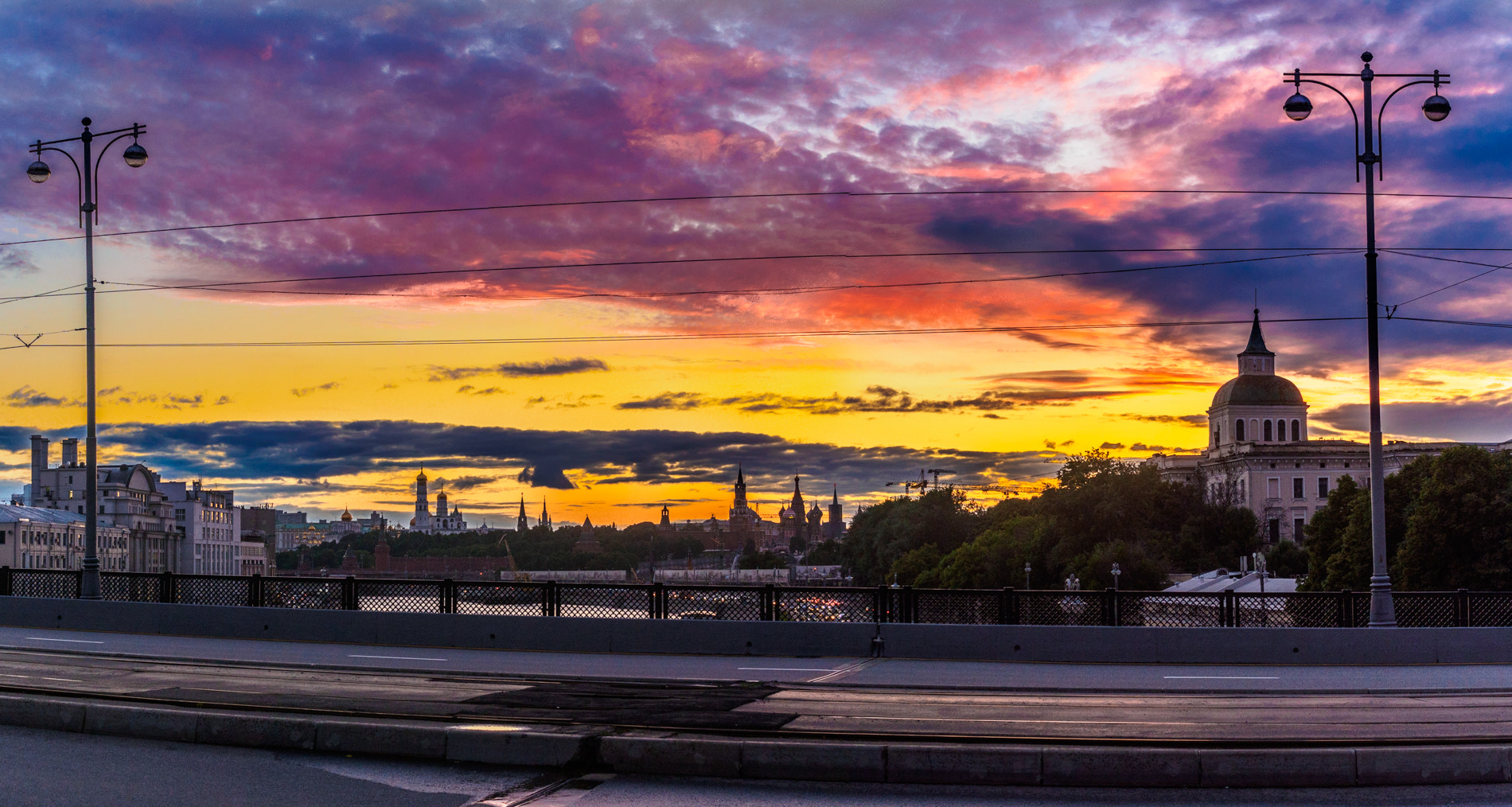 Olympus OM-D E-M10 + Sigma 30mm F2.8 DN Art sample photo. Large ustyinsky bridge. sunset photography