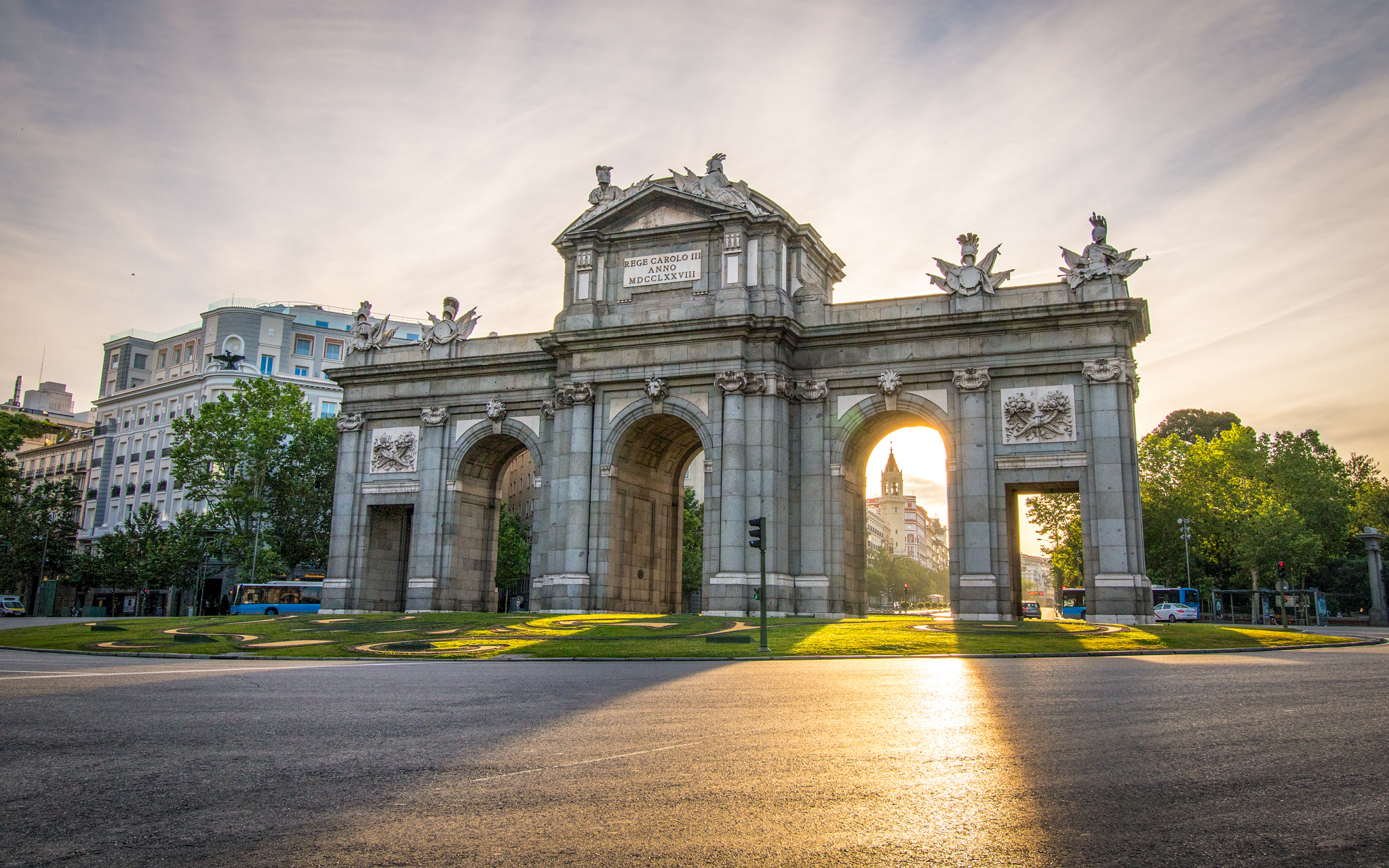 Canon EF-S 10-18mm F4.5–5.6 IS STM sample photo. Sunday morning in madrid photography