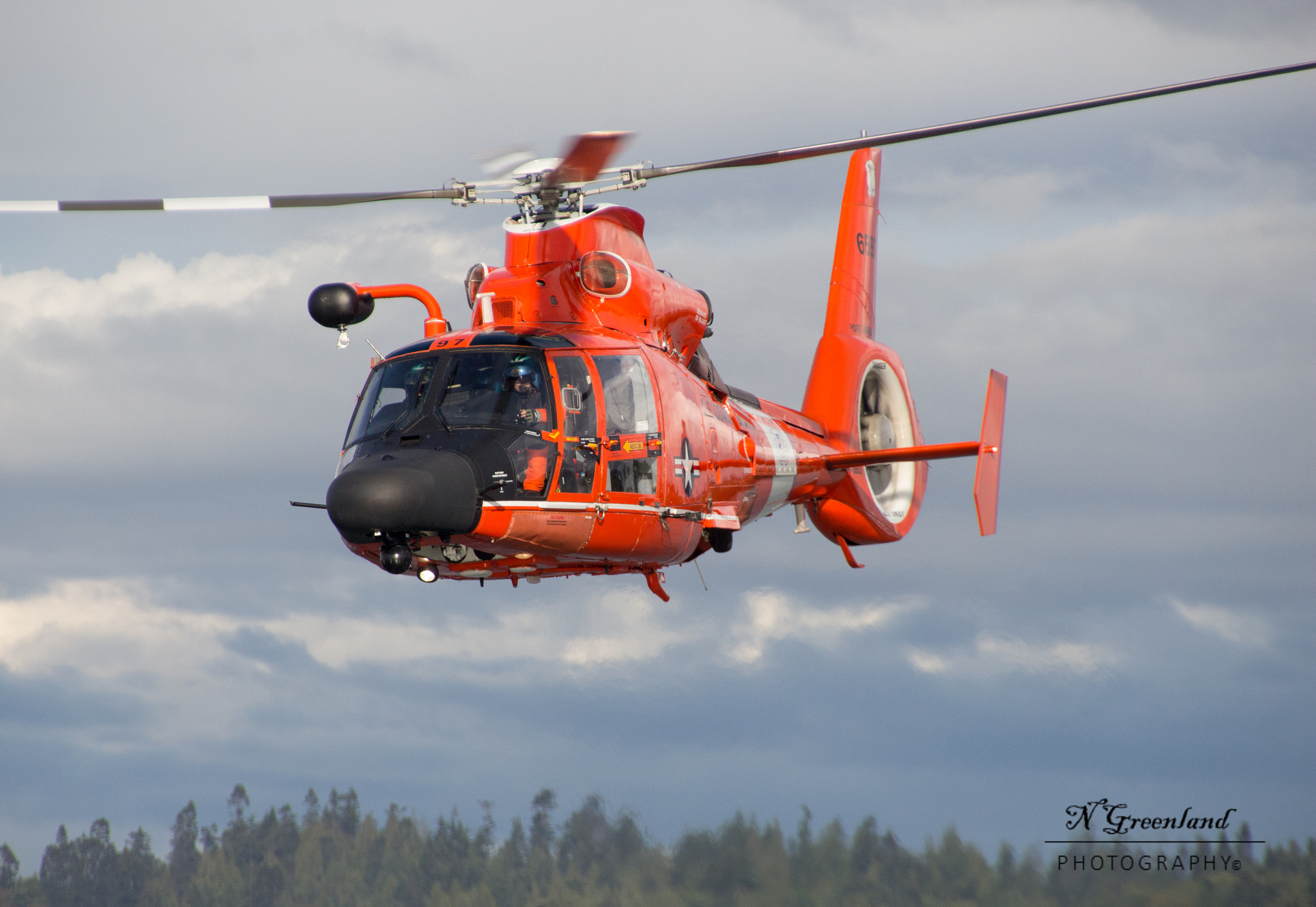 Canon EOS 100D (EOS Rebel SL1 / EOS Kiss X7) sample photo. Rescue helicopter photography