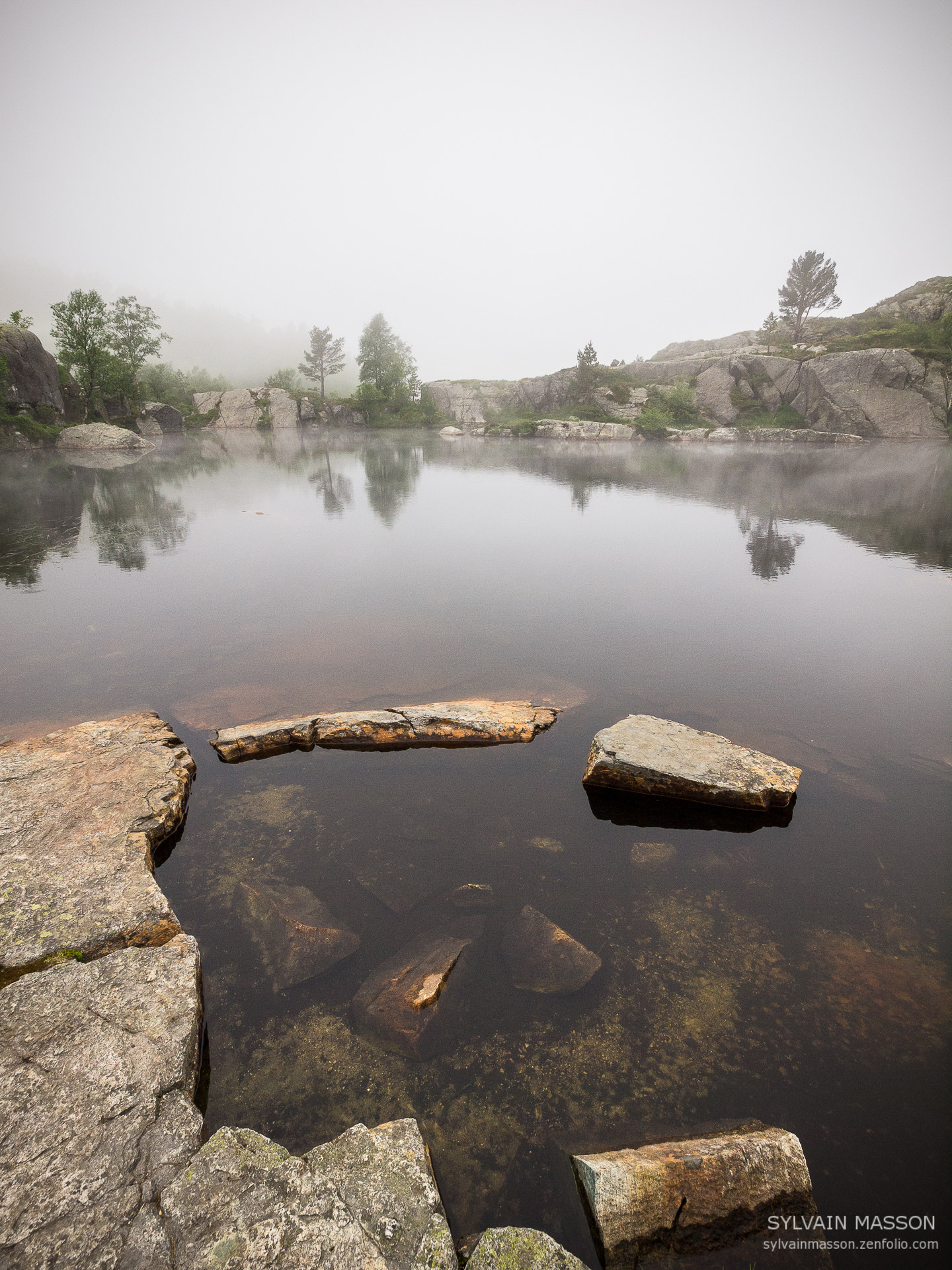 Olympus Zuiko Digital ED 9-18mm F4.0-5.6 sample photo. Fog on preikestolen photography