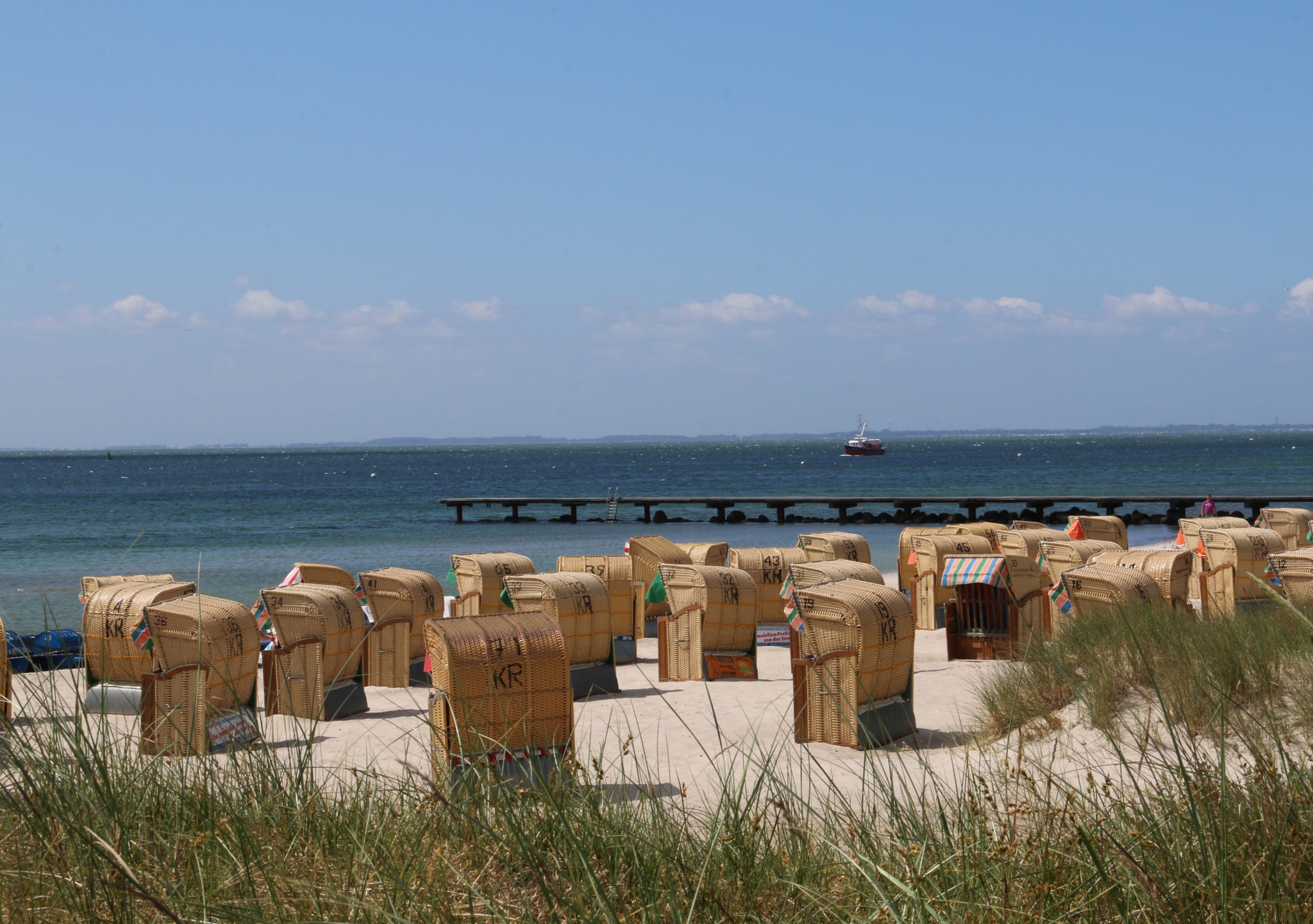 Canon EF-S 18-200mm F3.5-5.6 IS sample photo. Fehmarn - südstrand photography