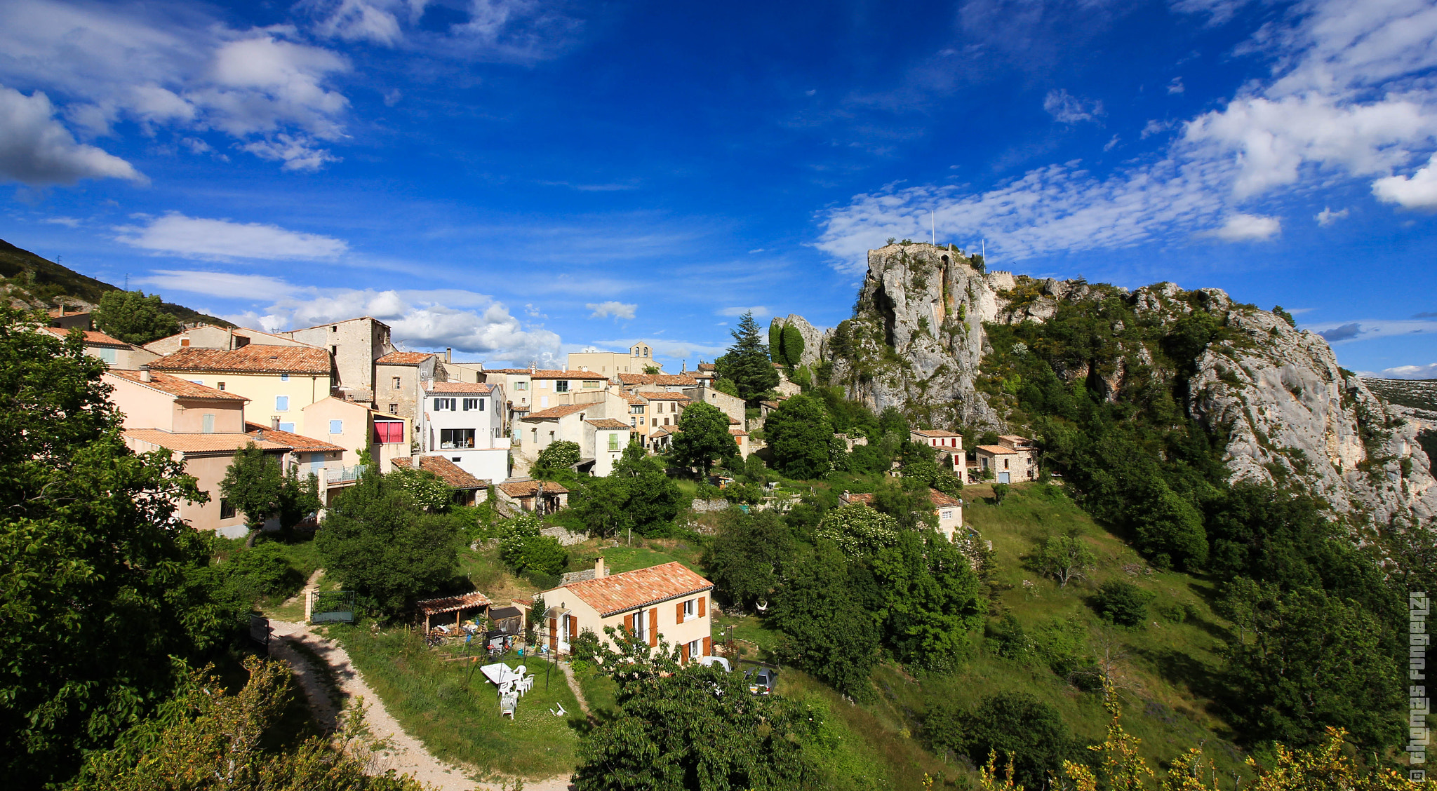Canon EF-S 10-18mm F4.5–5.6 IS STM sample photo. Verdon gorges - photo trip around rougon village photography