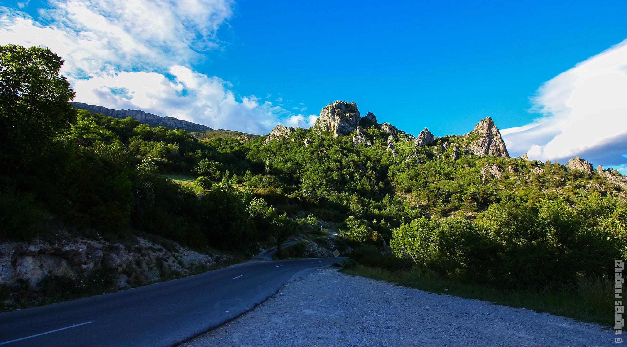 Canon EOS 550D (EOS Rebel T2i / EOS Kiss X4) + Canon EF-S 10-18mm F4.5–5.6 IS STM sample photo. Verdon gorges - photo trip around rougon village photography