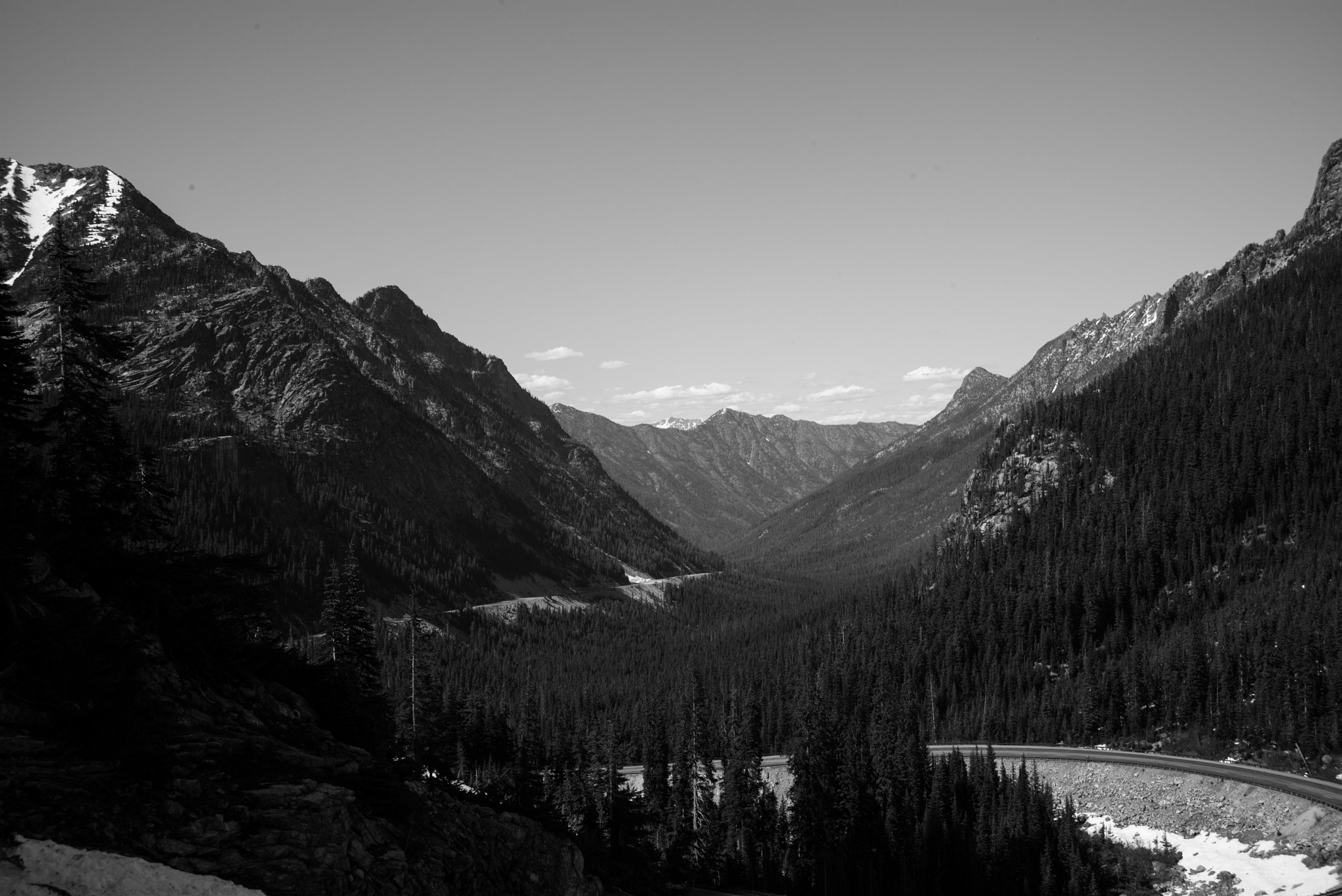 Summicron-M 1:2/35 ASPH. sample photo. Amazing view from the valley photography