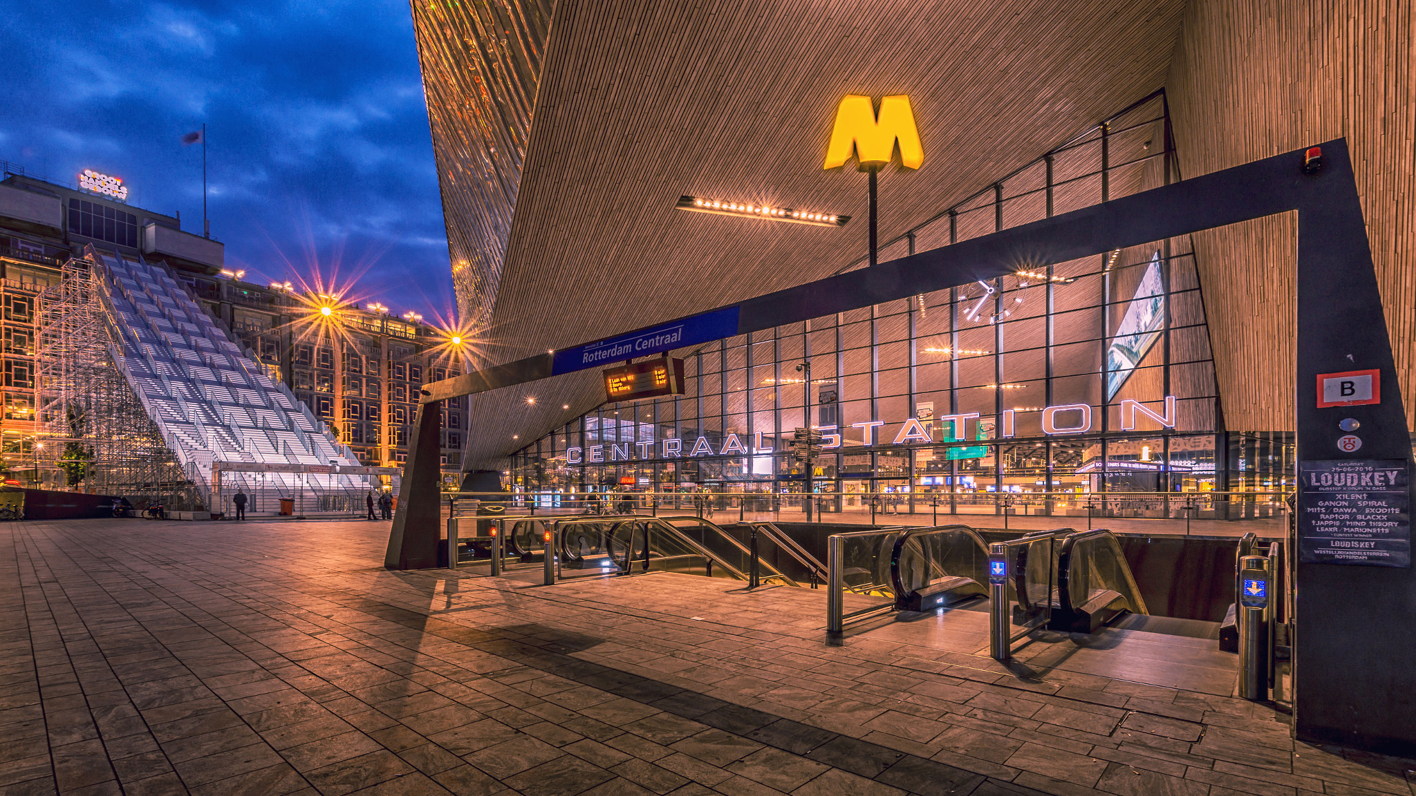 Sony SLT-A58 + Sigma 10-20mm F3.5 EX DC HSM sample photo. Rotterdam central station photography
