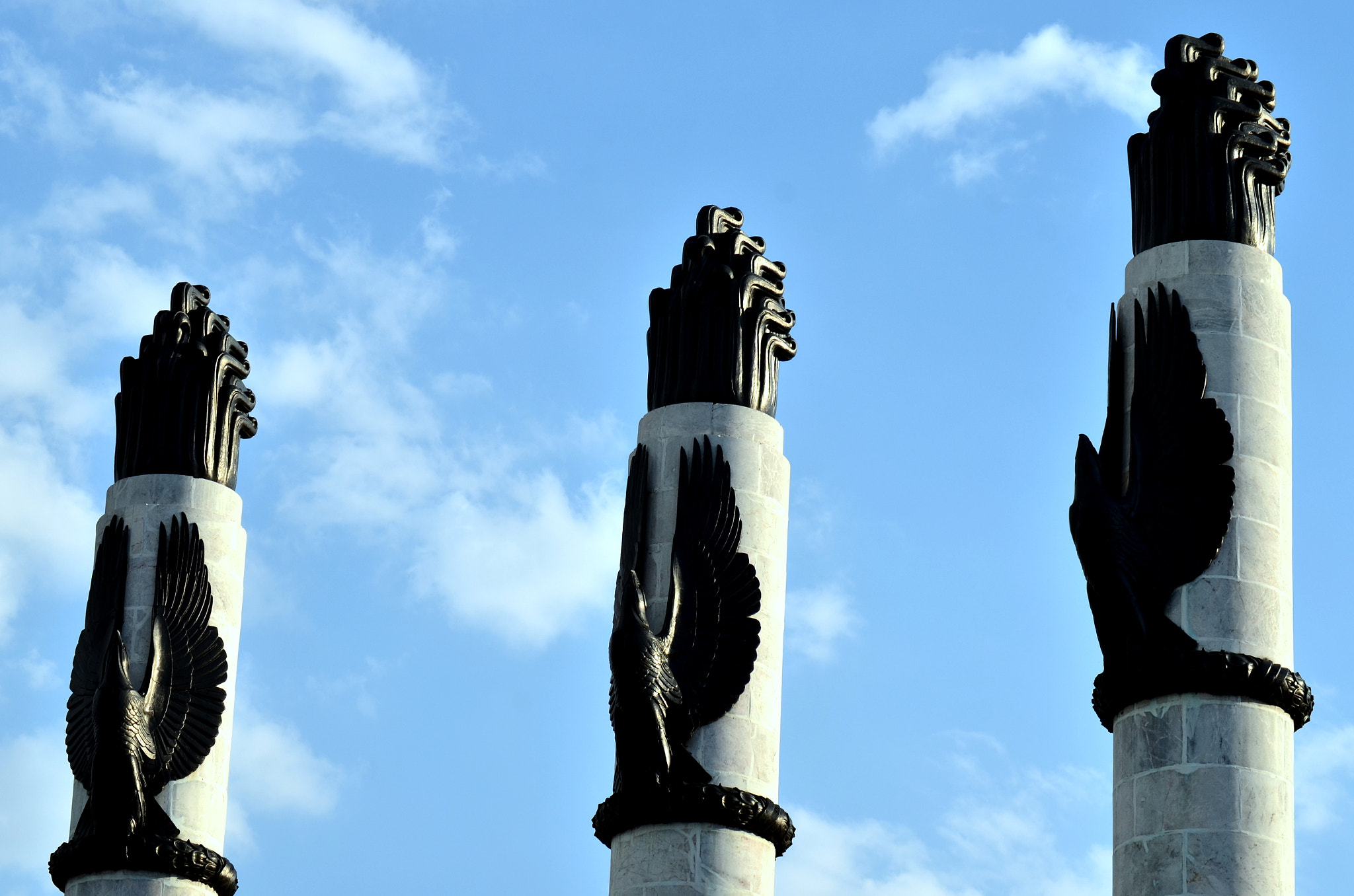 AF Zoom-Nikkor 75-300mm f/4.5-5.6 sample photo. Monumento a los "niños héroes" photography