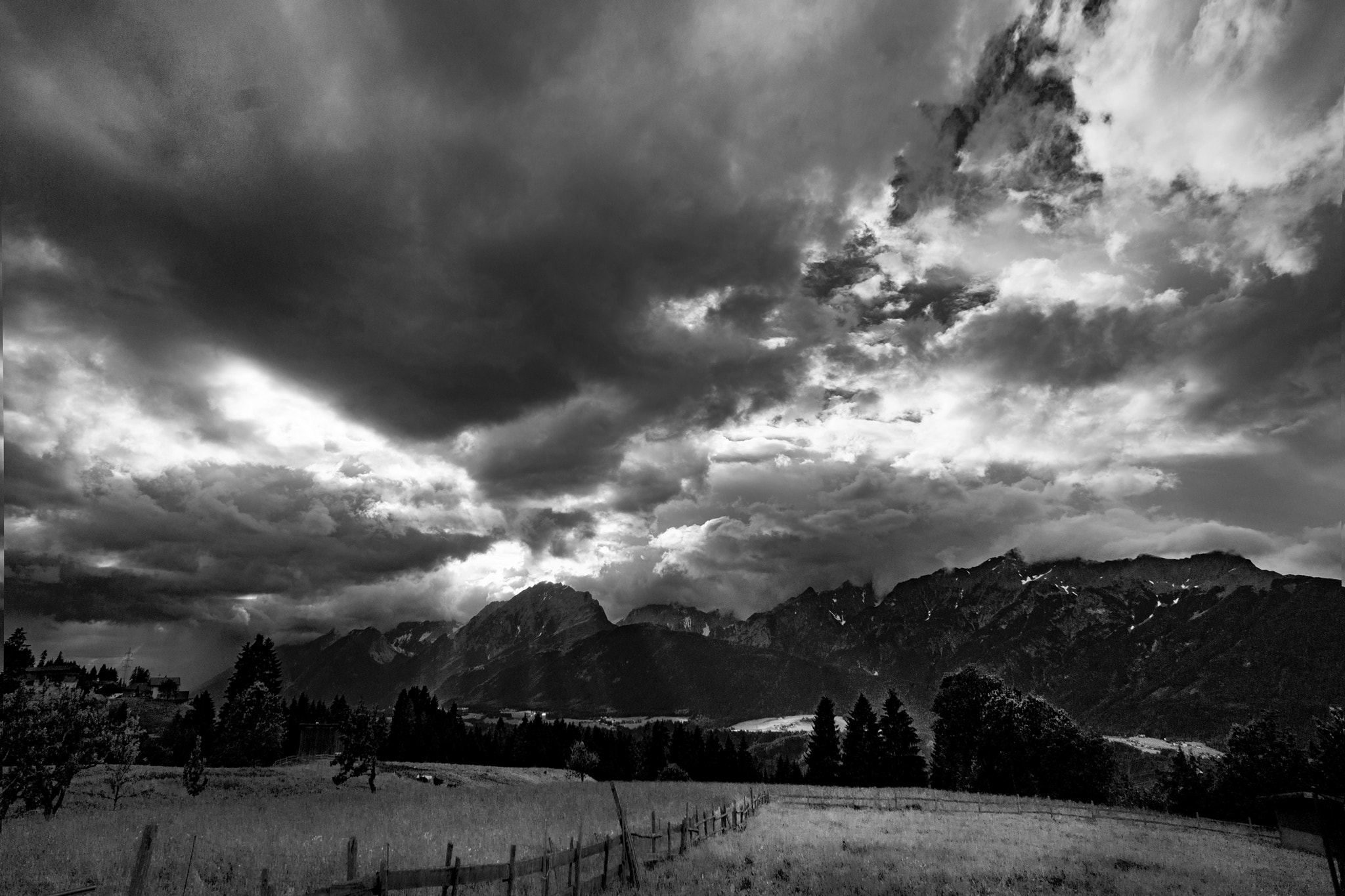 Sony Alpha NEX-7 + Sony E 16mm F2.8 sample photo. Cloud drama photography