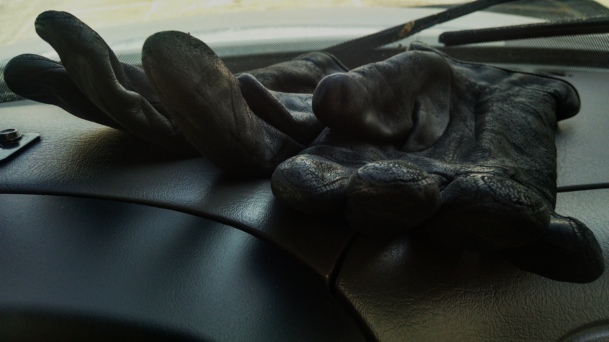 Motorola Droid Mini sample photo. Old leather photography