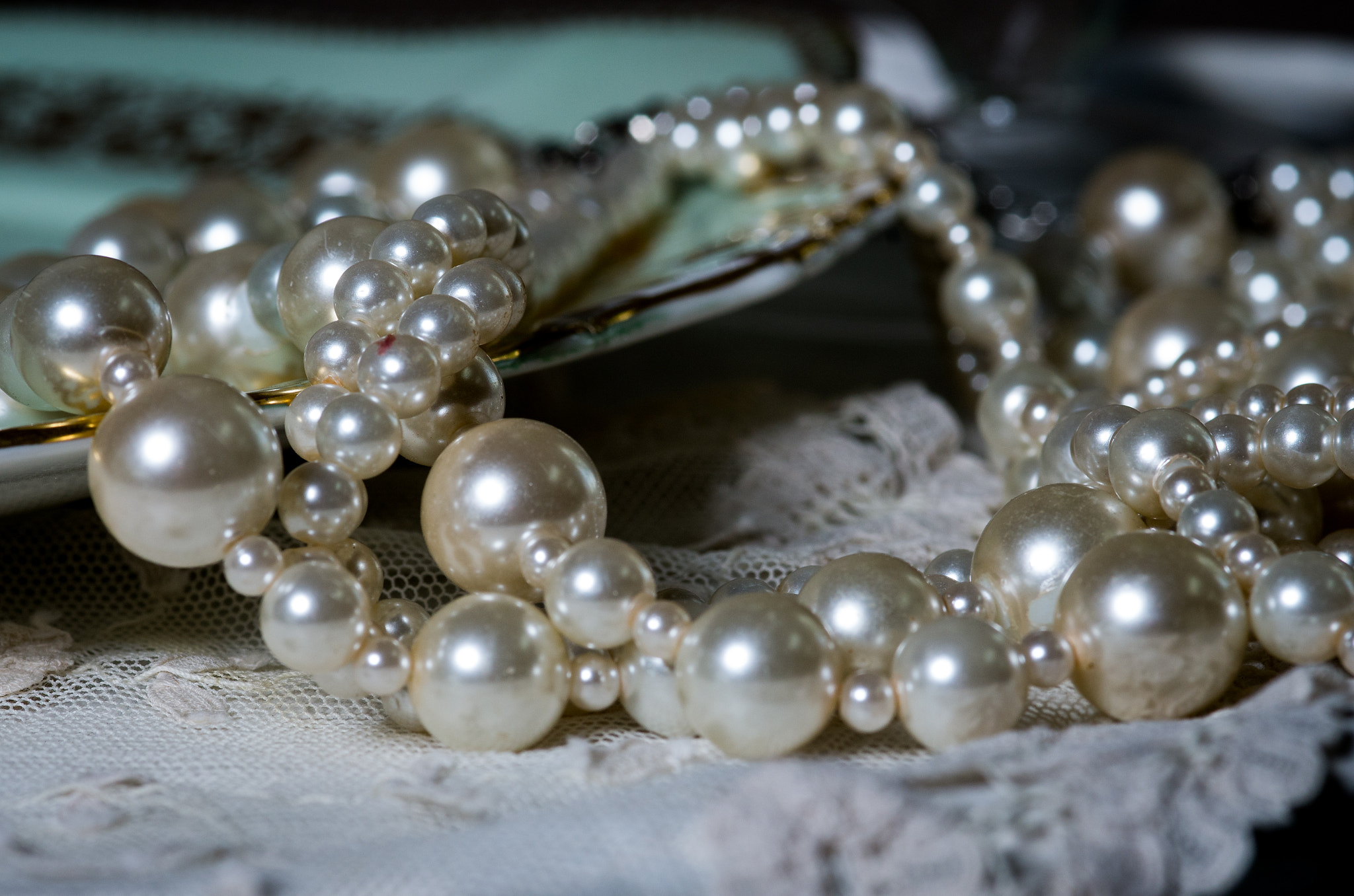 Pentax K-5 IIs + Sigma sample photo. Beads on a plate photography