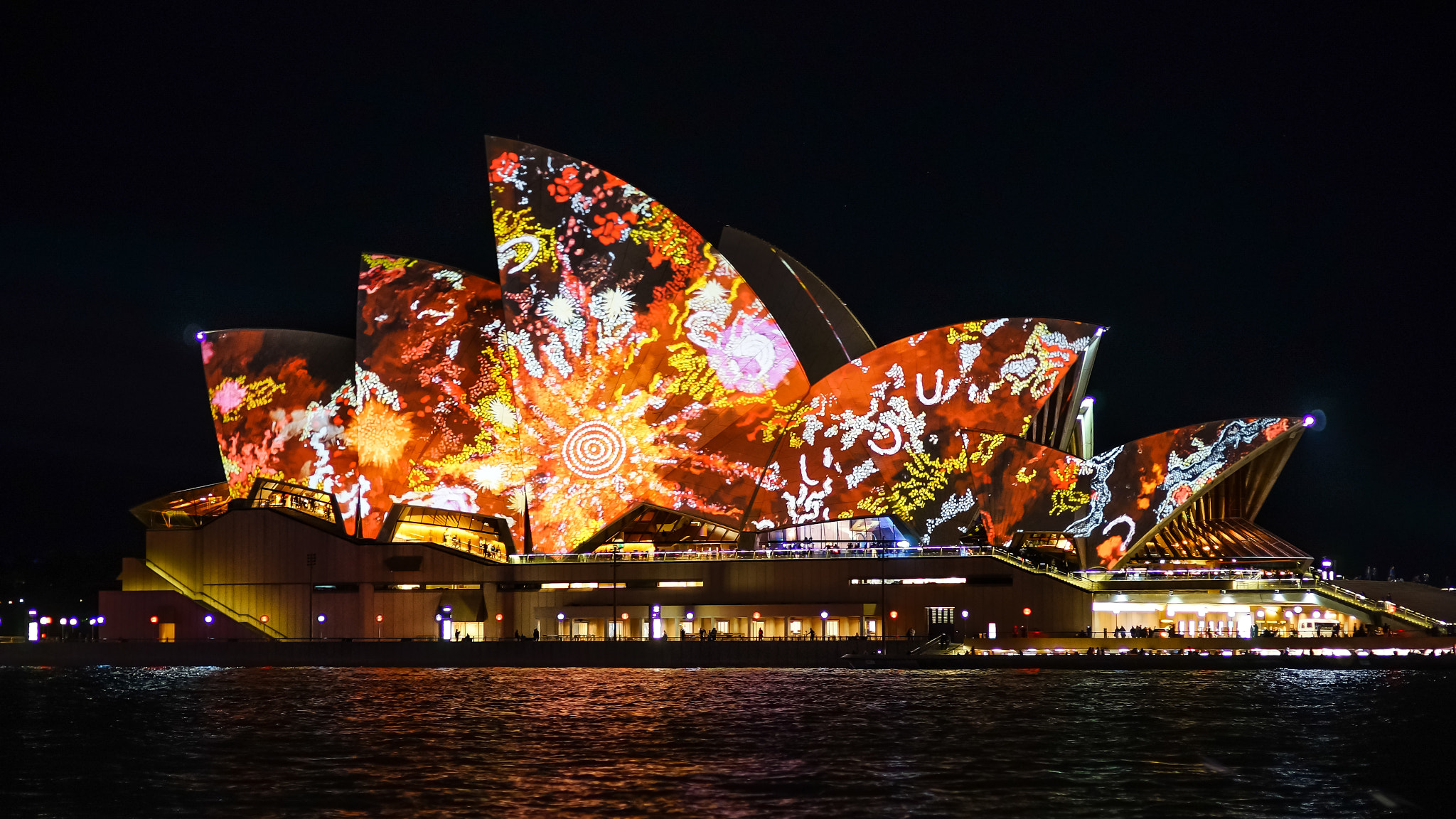 Sony a99 II + 85mm F1.4 sample photo. Vivid sydney 28 photography