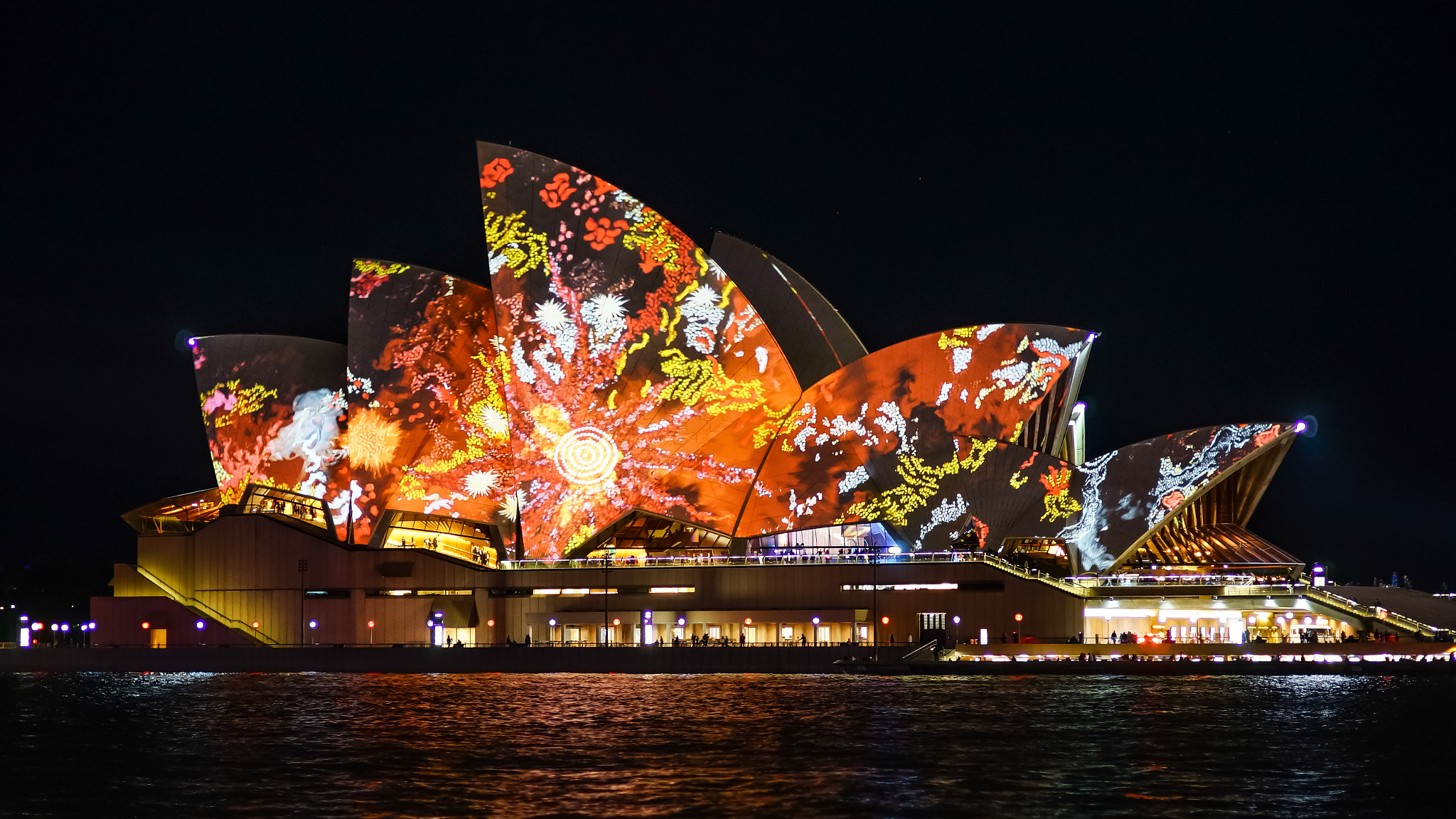 Sony a99 II + 85mm F1.4 sample photo. Vivid sydney 29 photography