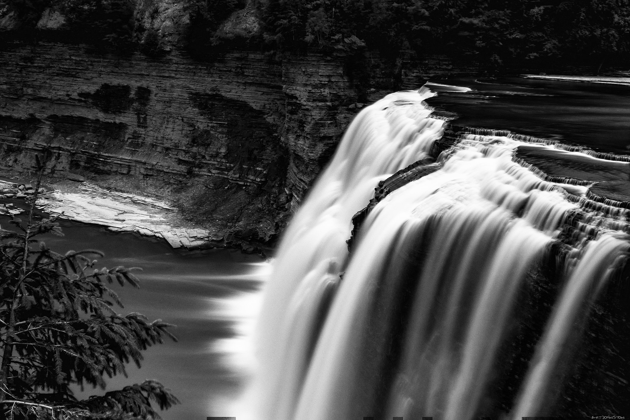 Canon EF 24mm f/1.4L sample photo. Survival photography