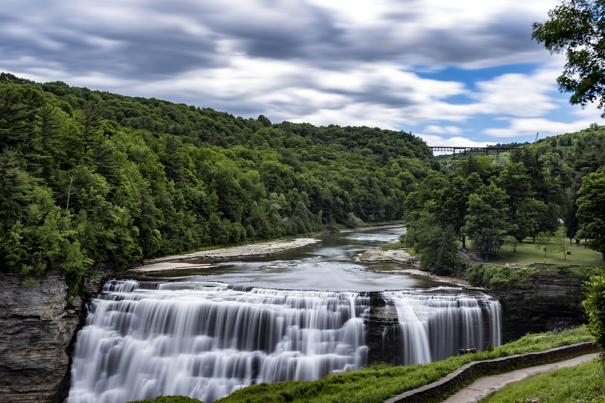 Canon EF 24mm f/1.4L sample photo. Middle falls photography