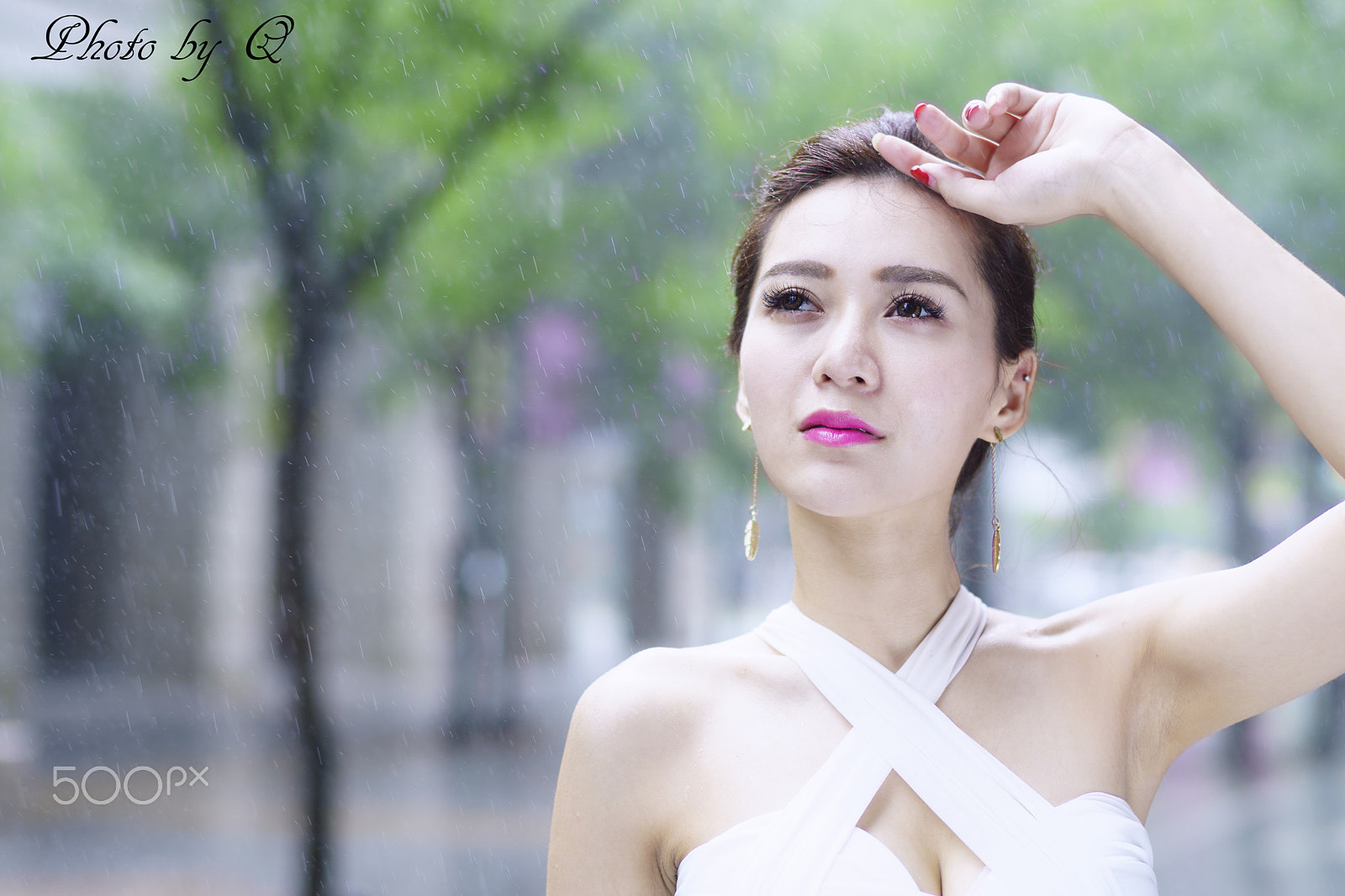 Sony Planar T* 50mm F1.4 ZA SSM sample photo. Raining day blue photography