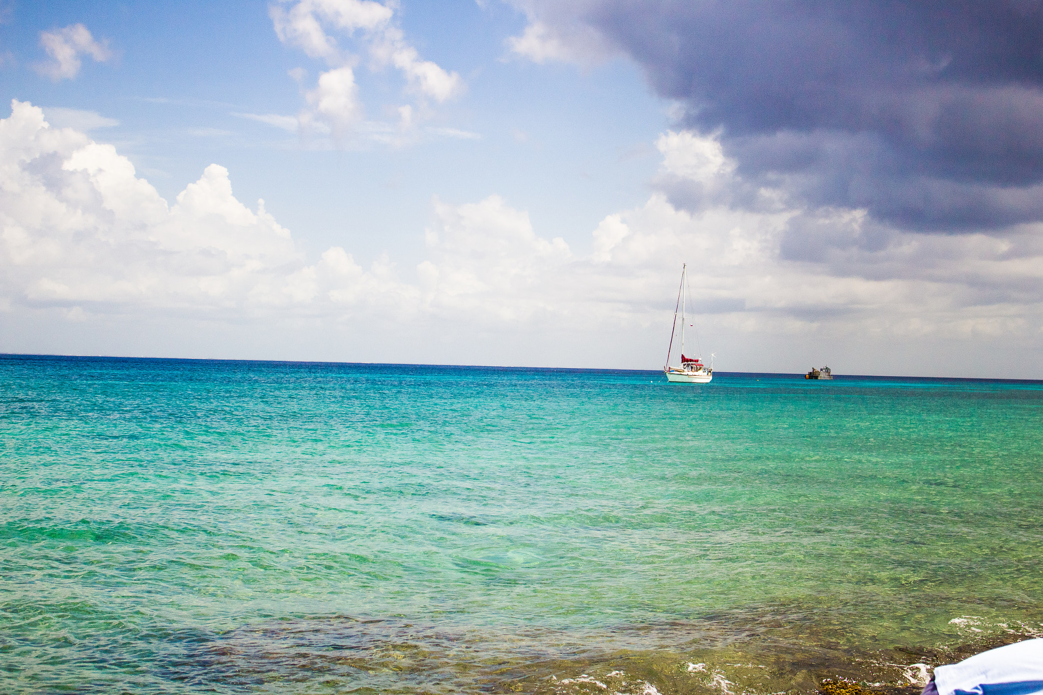 Canon EOS 100D (EOS Rebel SL1 / EOS Kiss X7) sample photo. Life's a beach photography