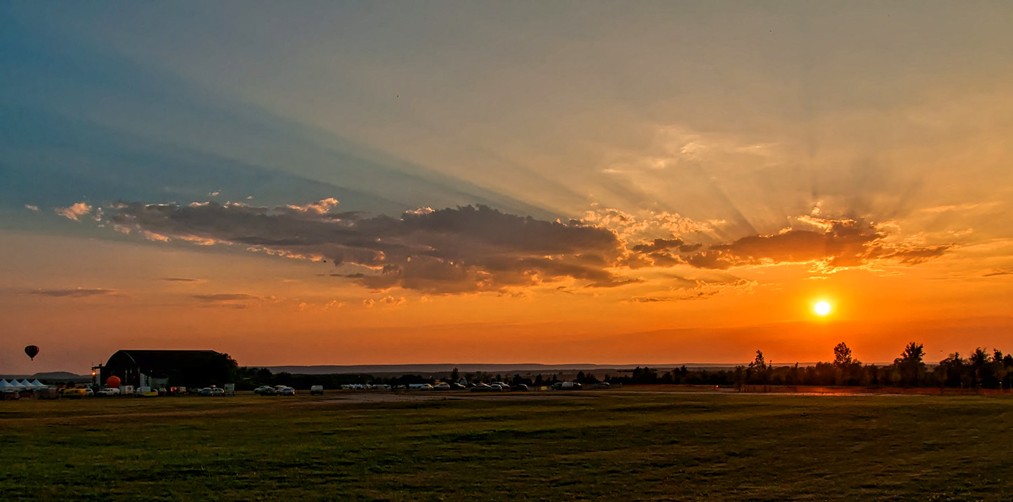 Sigma 17-70mm F2.8-4 DC Macro OS HSM sample photo. Sunset over fileds - metz, france photography