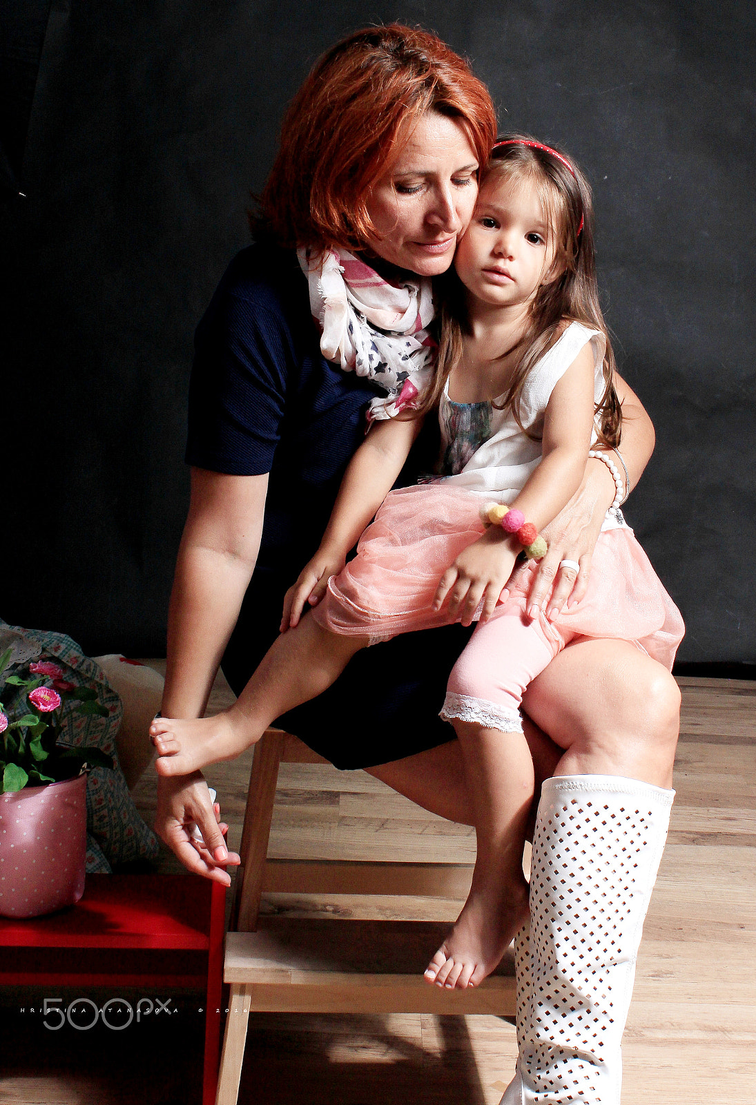 Canon EF-S 18-55mm F3.5-5.6 IS sample photo. Mothers love... photography