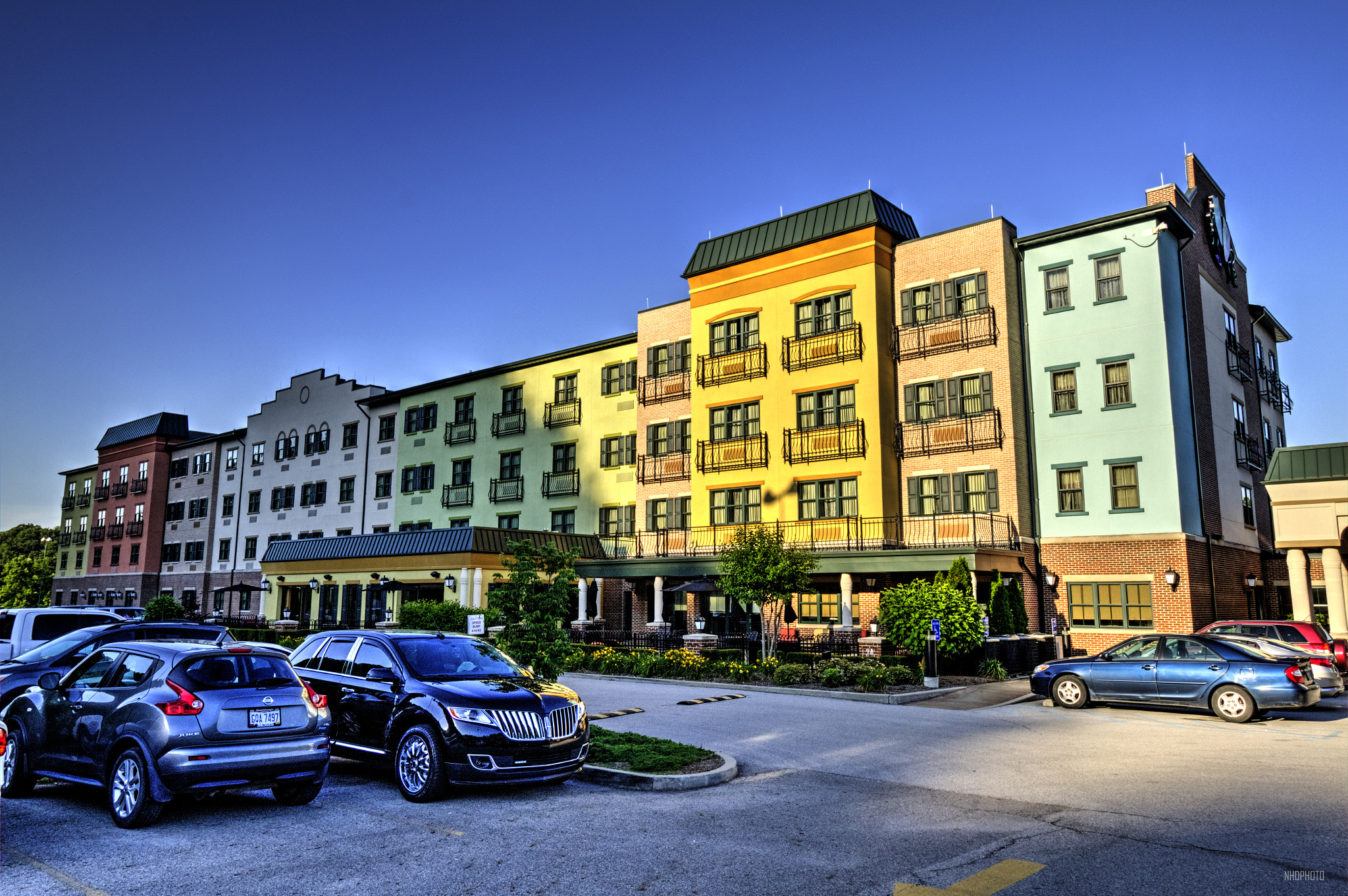 Canon EF-S 10-18mm F4.5–5.6 IS STM sample photo. Marti gras in wv photography
