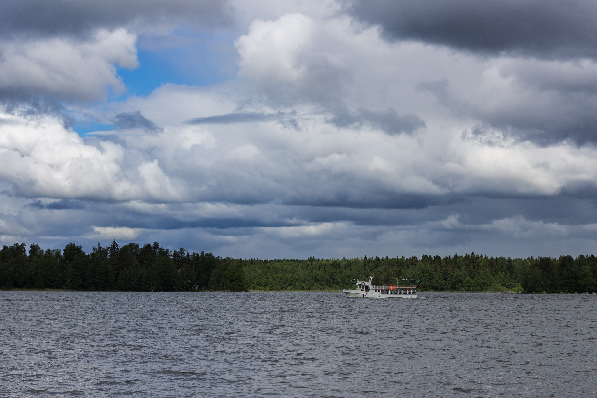 Canon EOS 600D (Rebel EOS T3i / EOS Kiss X5) + Canon EF 50mm F1.4 USM sample photo. Valkeakoski photography